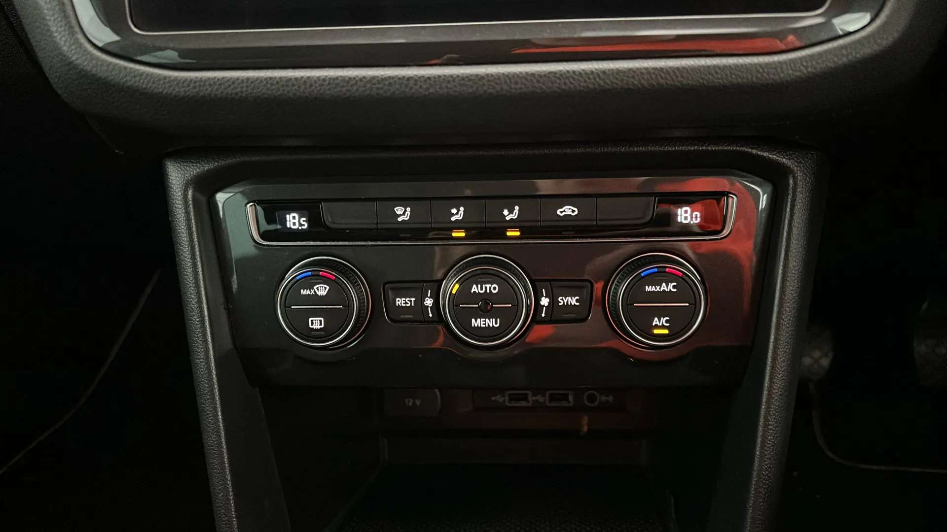 2018 VOLKSWAGEN TIGUAN 2018 VOLKSWAGEN TIGUAN