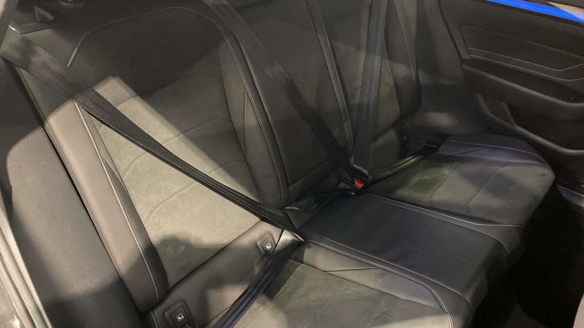 A 2021 VOLKSWAGEN ARTEON 2.0 TDI R-Line DSG A 2021 VOLKSWAGEN ARTEON 2.0 TDI R-Line DSG