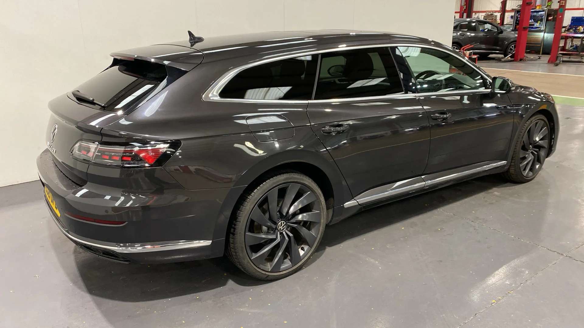 A 2021 VOLKSWAGEN ARTEON 2.0 TDI R-Line DSG A 2021 VOLKSWAGEN ARTEON 2.0 TDI R-Line DSG