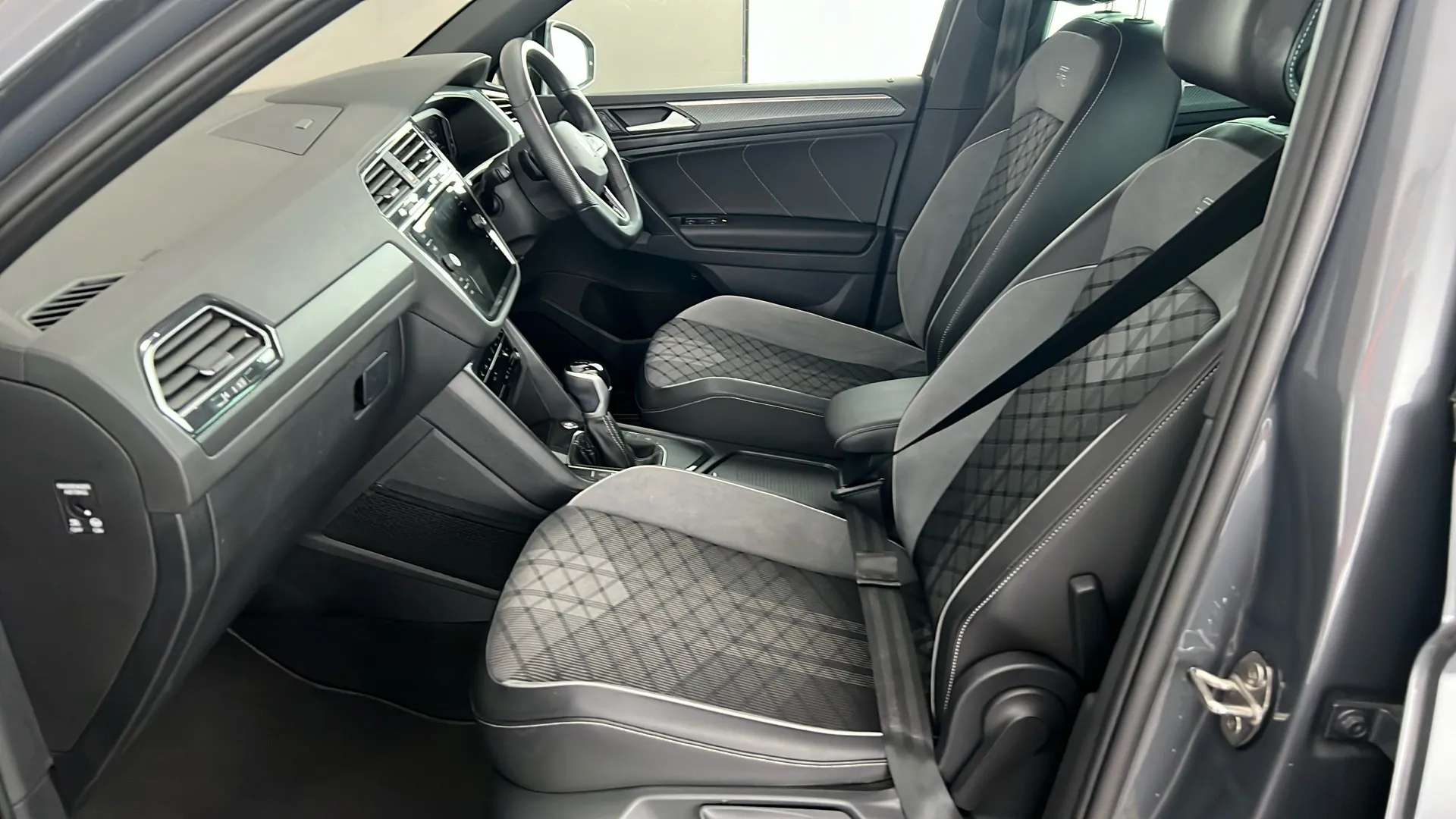 2023 VOLKSWAGEN TIGUAN 2023 VOLKSWAGEN TIGUAN