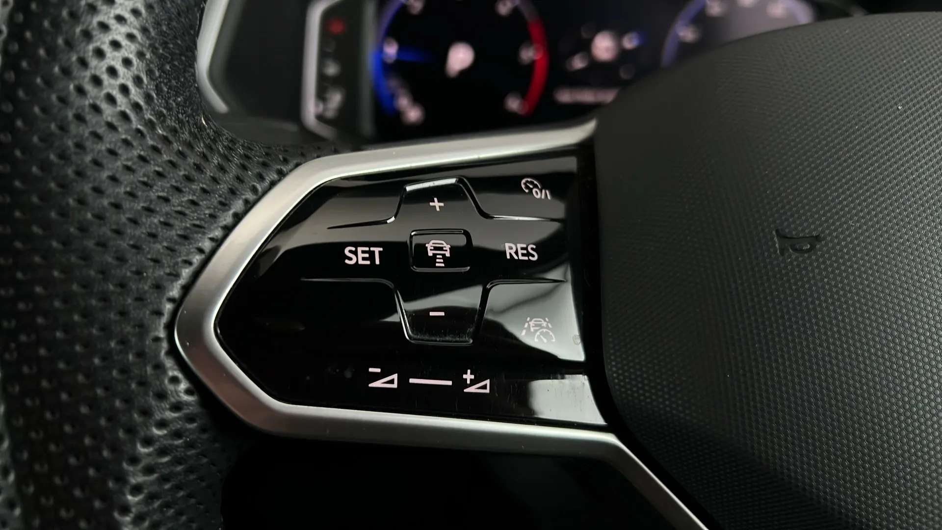 2023 VOLKSWAGEN TIGUAN 2023 VOLKSWAGEN TIGUAN