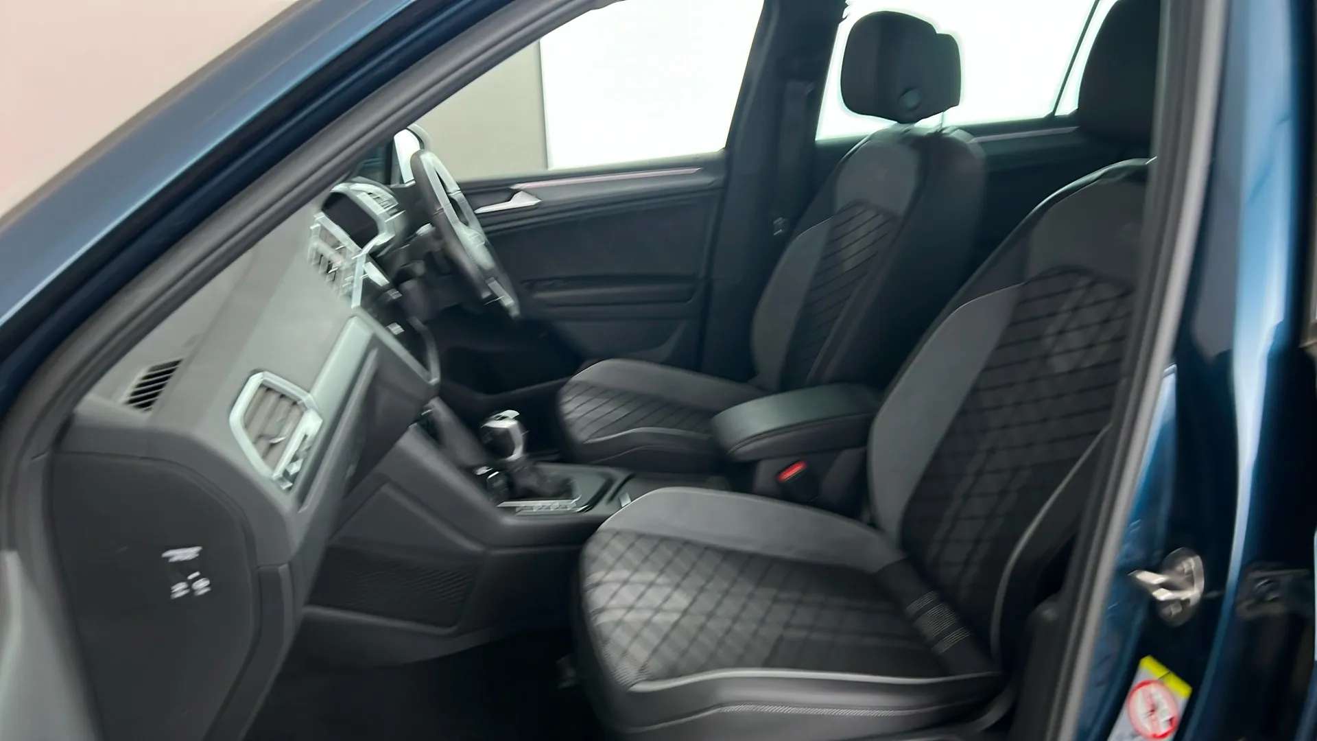 2021 VOLKSWAGEN TIGUAN 2021 VOLKSWAGEN TIGUAN