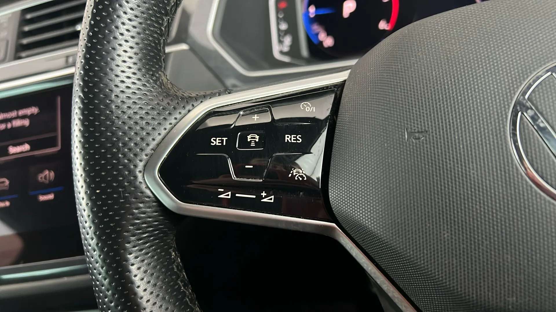 2021 VOLKSWAGEN TIGUAN 2021 VOLKSWAGEN TIGUAN