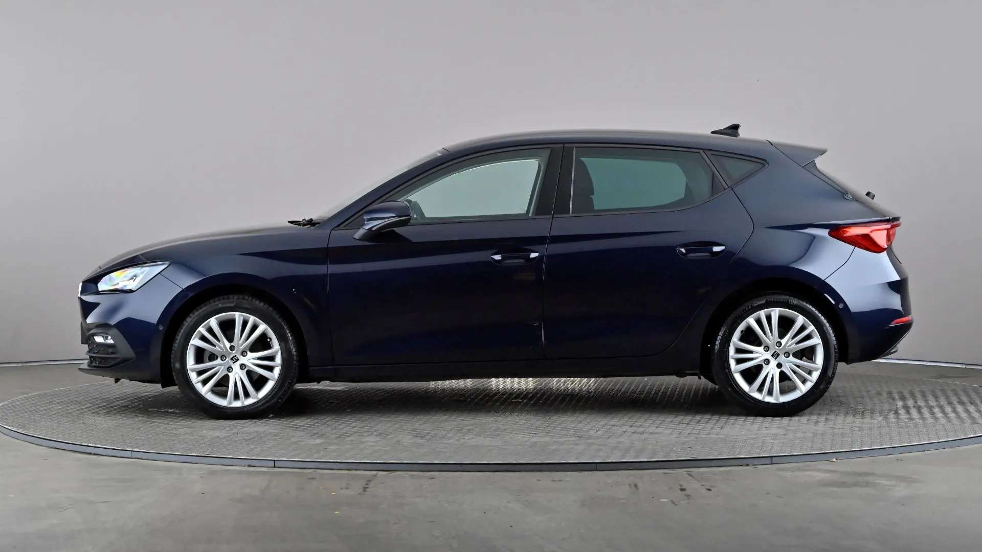 A 2022 SEAT LEON 2.0 TDI SE Dynamic A 2022 SEAT LEON 2.0 TDI SE Dynamic