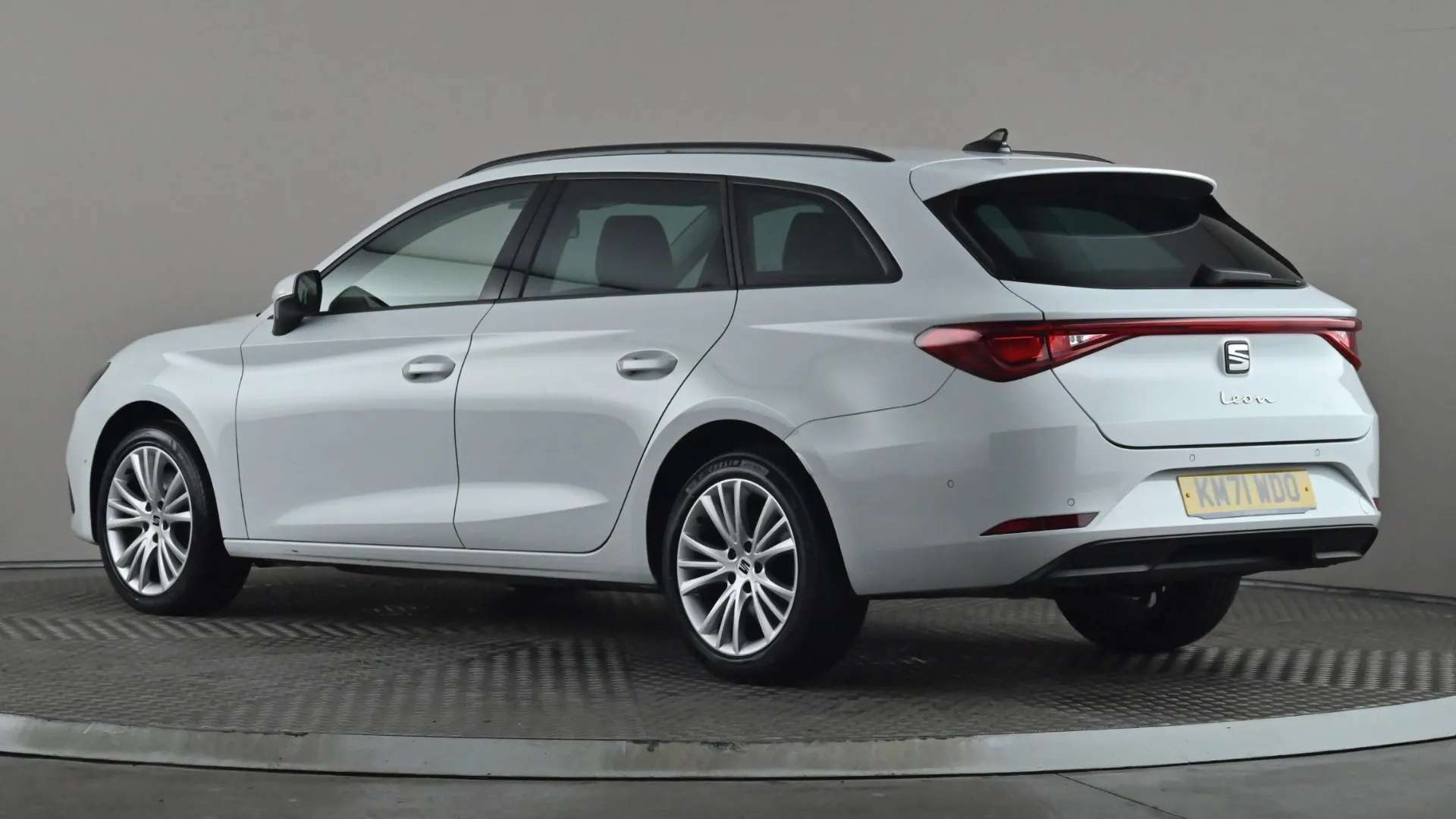 A 2022 SEAT LEON 2.0 TDI SE Dynamic A 2022 SEAT LEON 2.0 TDI SE Dynamic