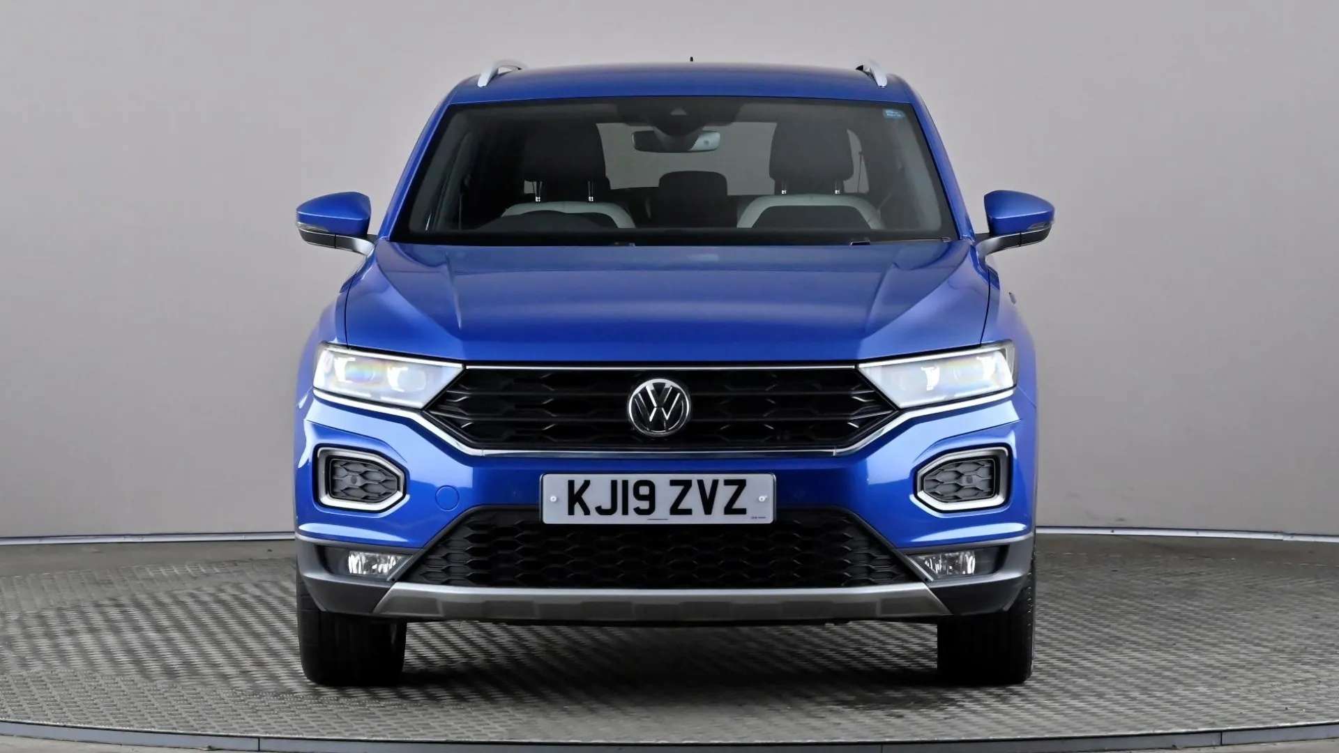 A 2019 VOLKSWAGEN T-ROC 2.0 TDI SEL DSG A 2019 VOLKSWAGEN T-ROC 2.0 TDI SEL DSG
