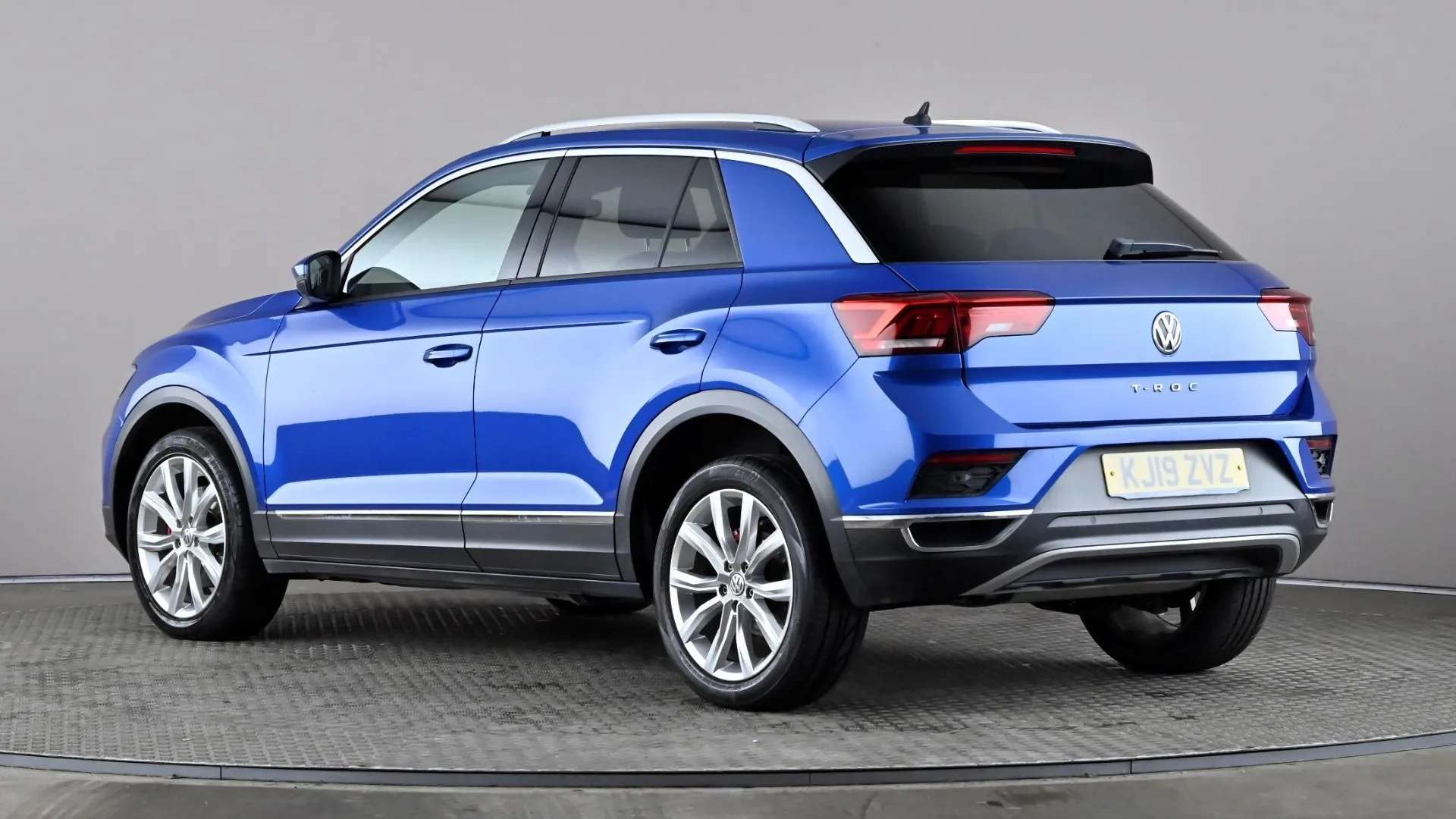 A 2019 VOLKSWAGEN T-ROC 2.0 TDI SEL DSG A 2019 VOLKSWAGEN T-ROC 2.0 TDI SEL DSG