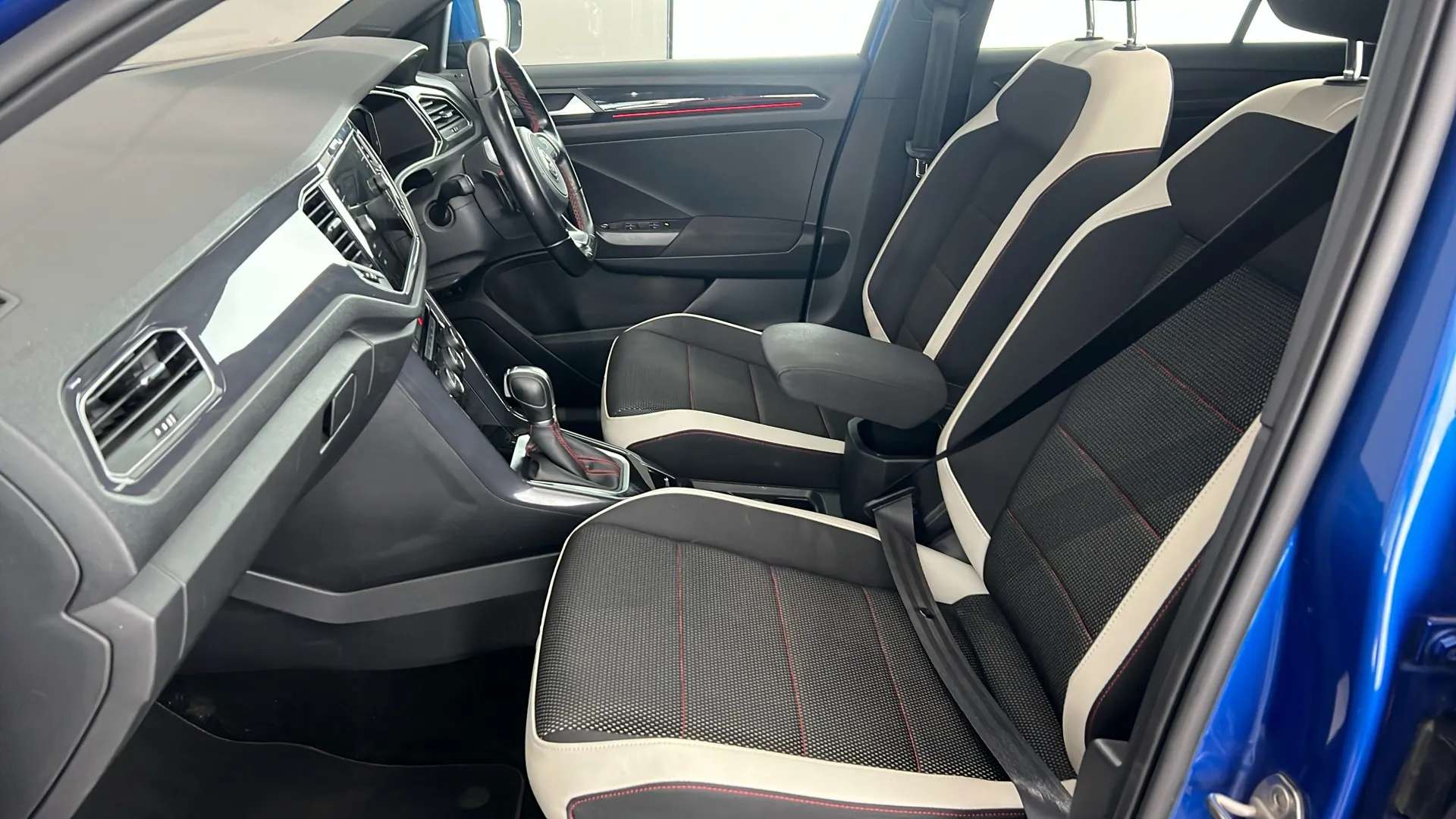 2019 VOLKSWAGEN T-ROC 2019 VOLKSWAGEN T-ROC