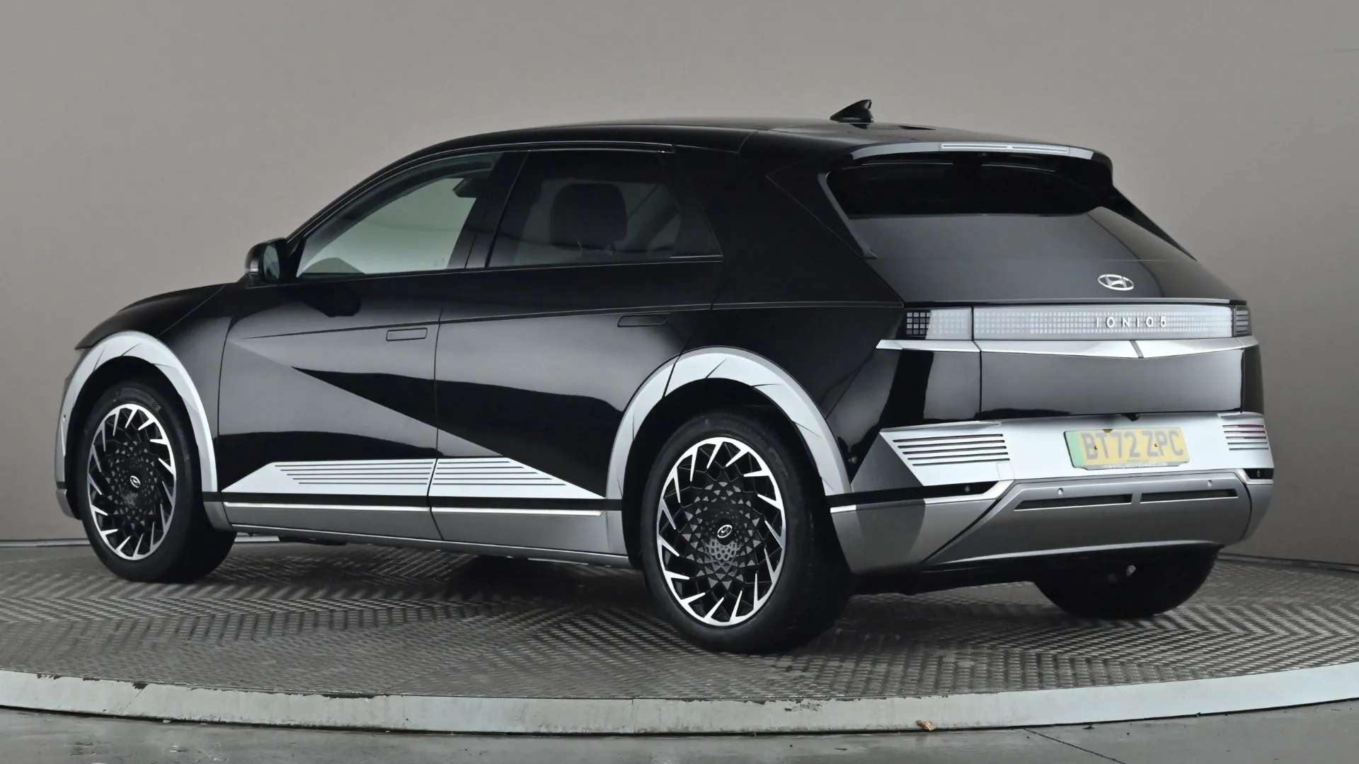 A 2022 HYUNDAI IONIQ 5 168kW Ultimate 77 kWh Auto A 2022 HYUNDAI IONIQ 5 168kW Ultimate 77 kWh Auto