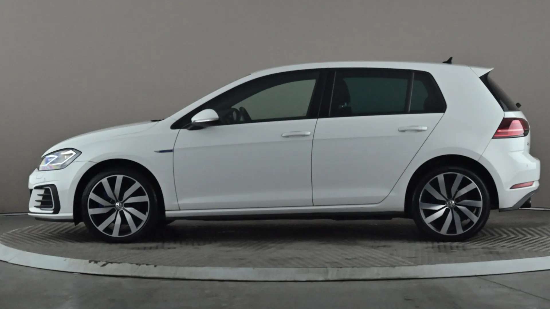 A 2018 VOLKSWAGEN GOLF 1.4 TSI GTE Advance DSG A 2018 VOLKSWAGEN GOLF 1.4 TSI GTE Advance DSG