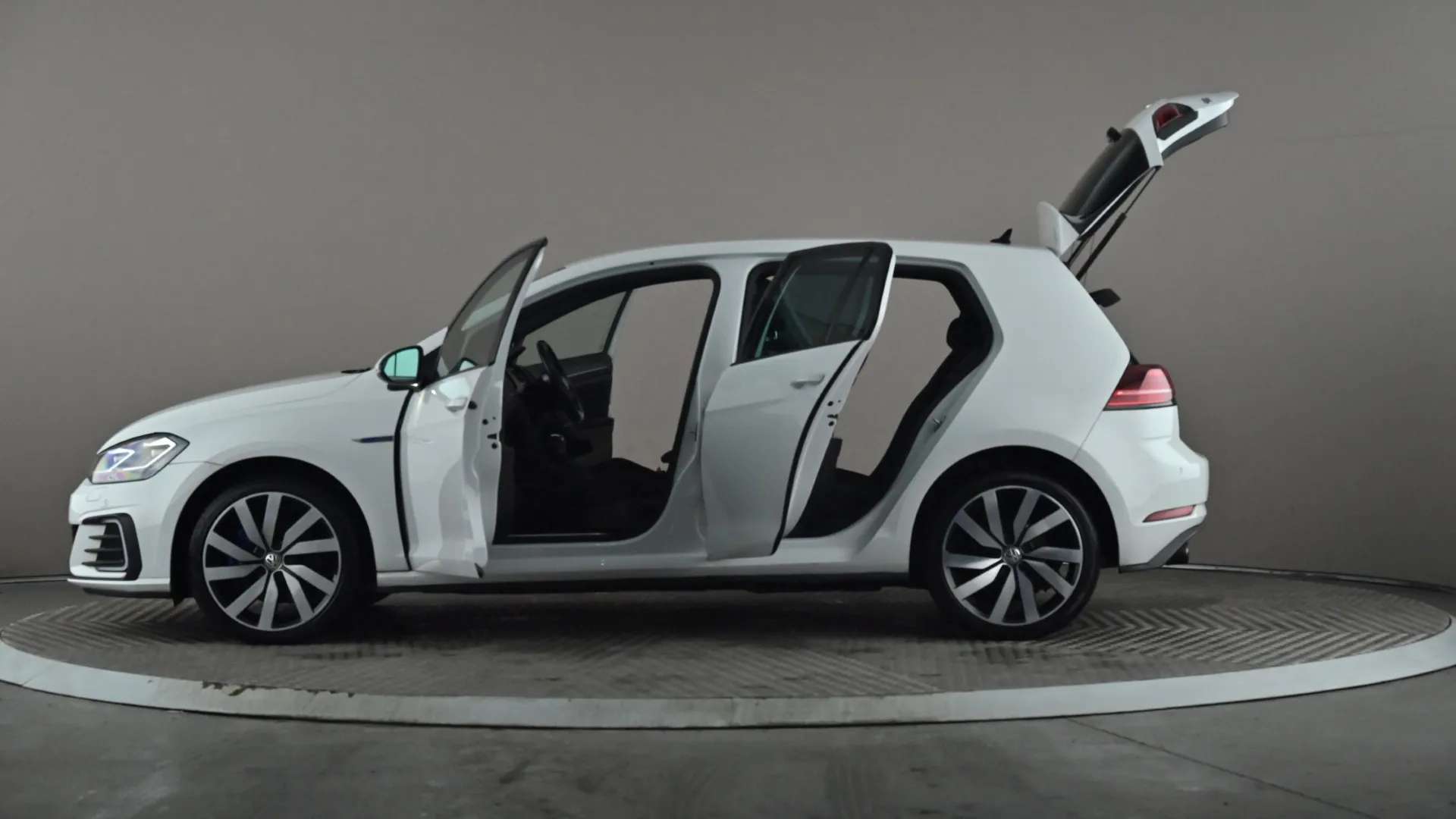 2018 VOLKSWAGEN GOLF 2018 VOLKSWAGEN GOLF