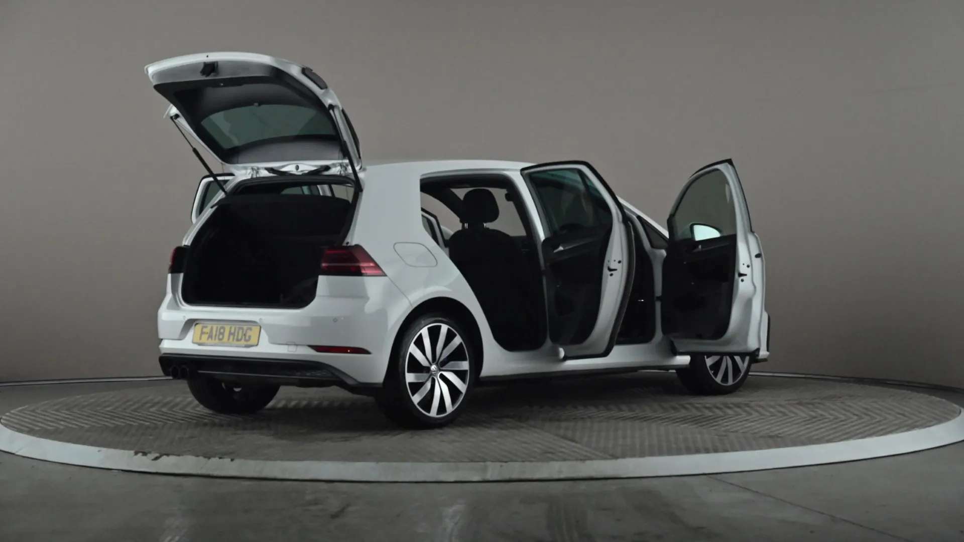 2018 VOLKSWAGEN GOLF 2018 VOLKSWAGEN GOLF