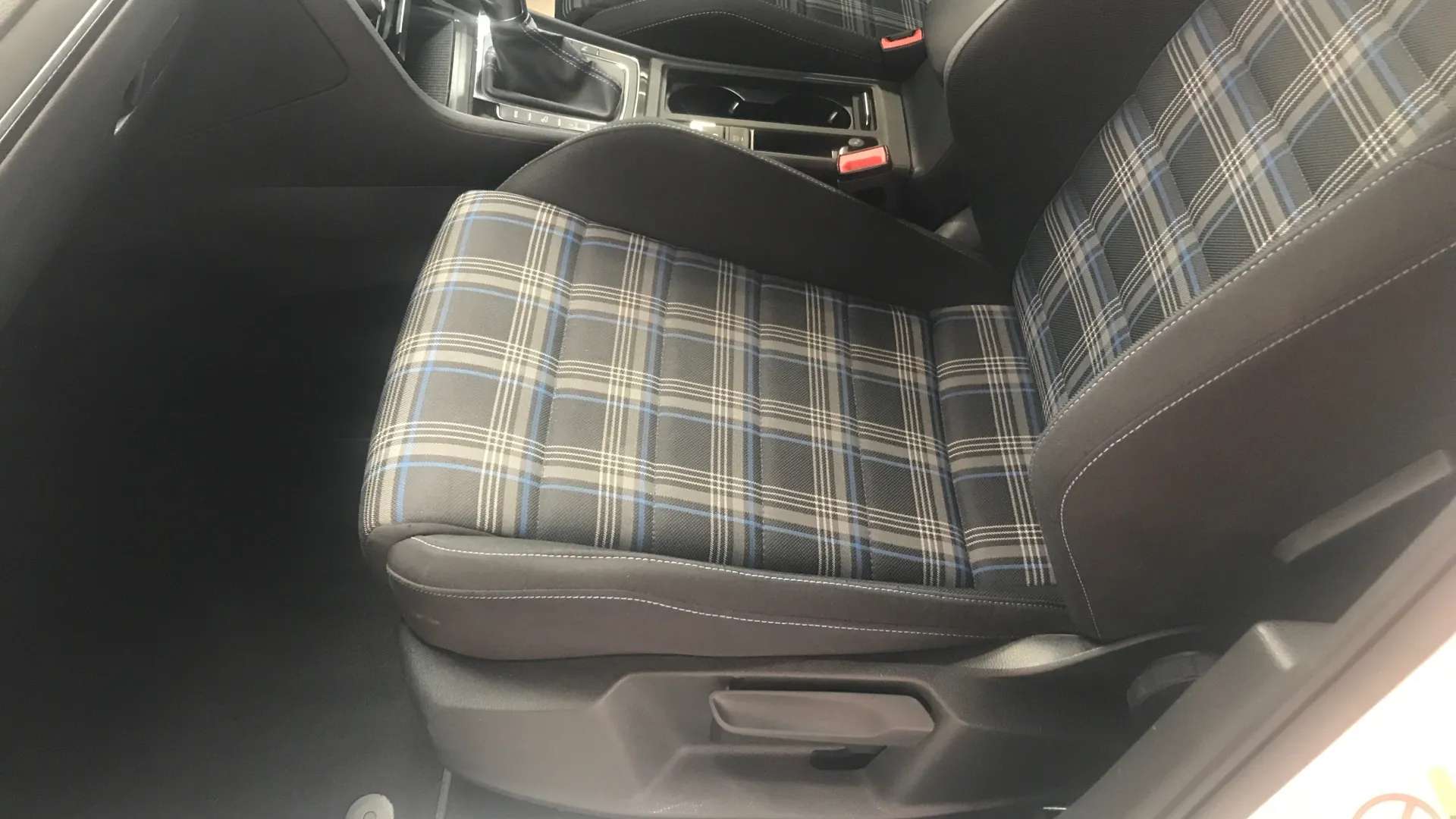 2017 VOLKSWAGEN GOLF 2017 VOLKSWAGEN GOLF