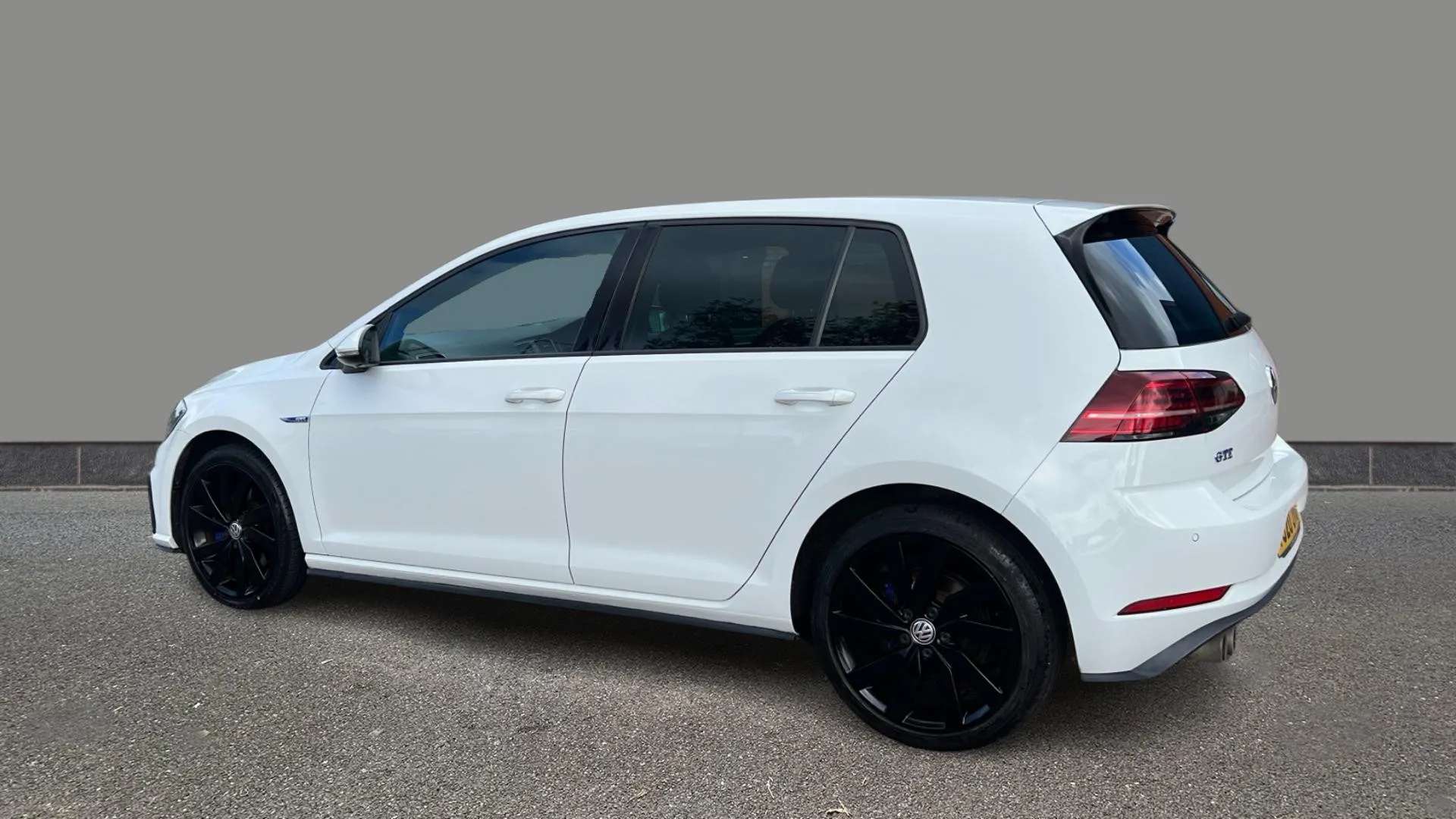 A 2020 VOLKSWAGEN GOLF 1.4 TSI GTE Advance DSG A 2020 VOLKSWAGEN GOLF 1.4 TSI GTE Advance DSG