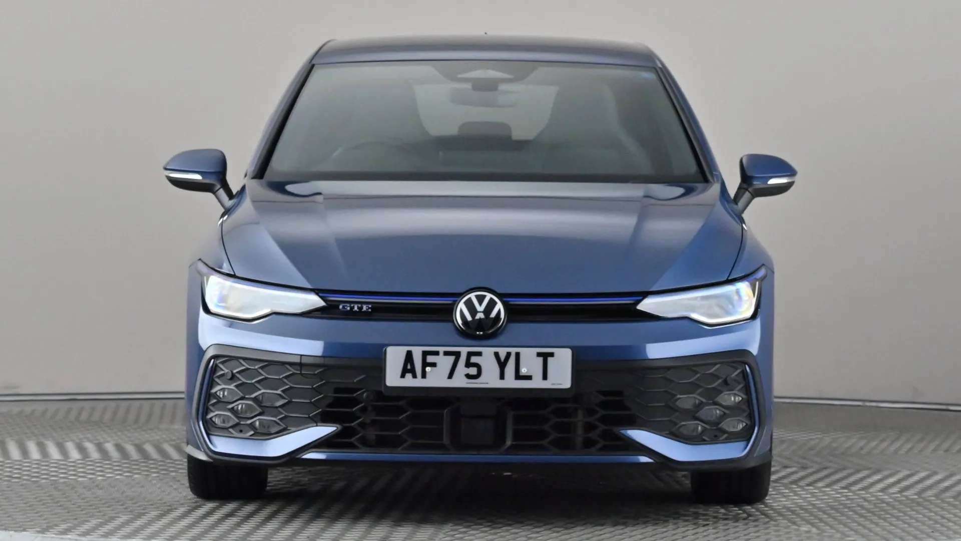 A 2025 VOLKSWAGEN GOLF 1.5 TSI 272 GTE eHybrid DSG A 2025 VOLKSWAGEN GOLF 1.5 TSI 272 GTE eHybrid DSG