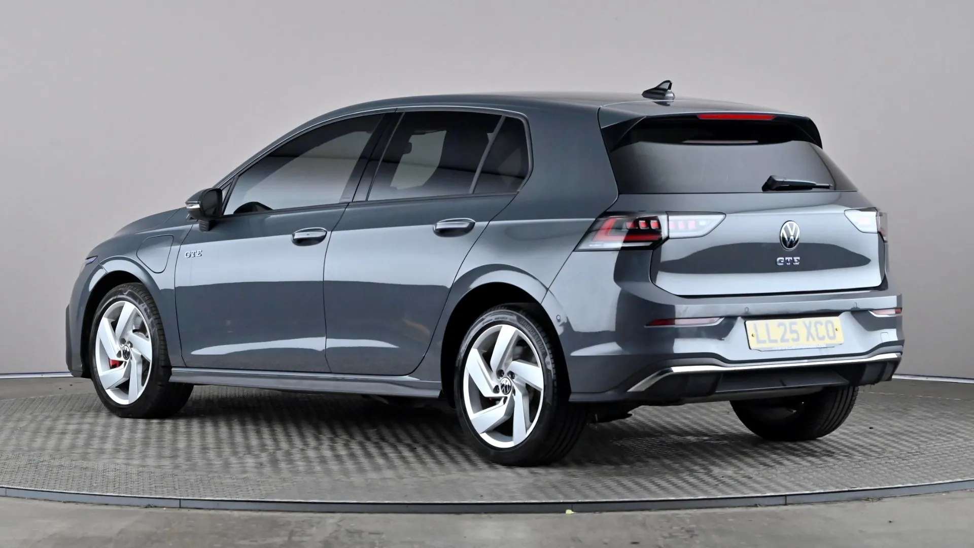 A 2025 VOLKSWAGEN GOLF 1.5 TSI 272 GTE eHybrid DSG A 2025 VOLKSWAGEN GOLF 1.5 TSI 272 GTE eHybrid DSG