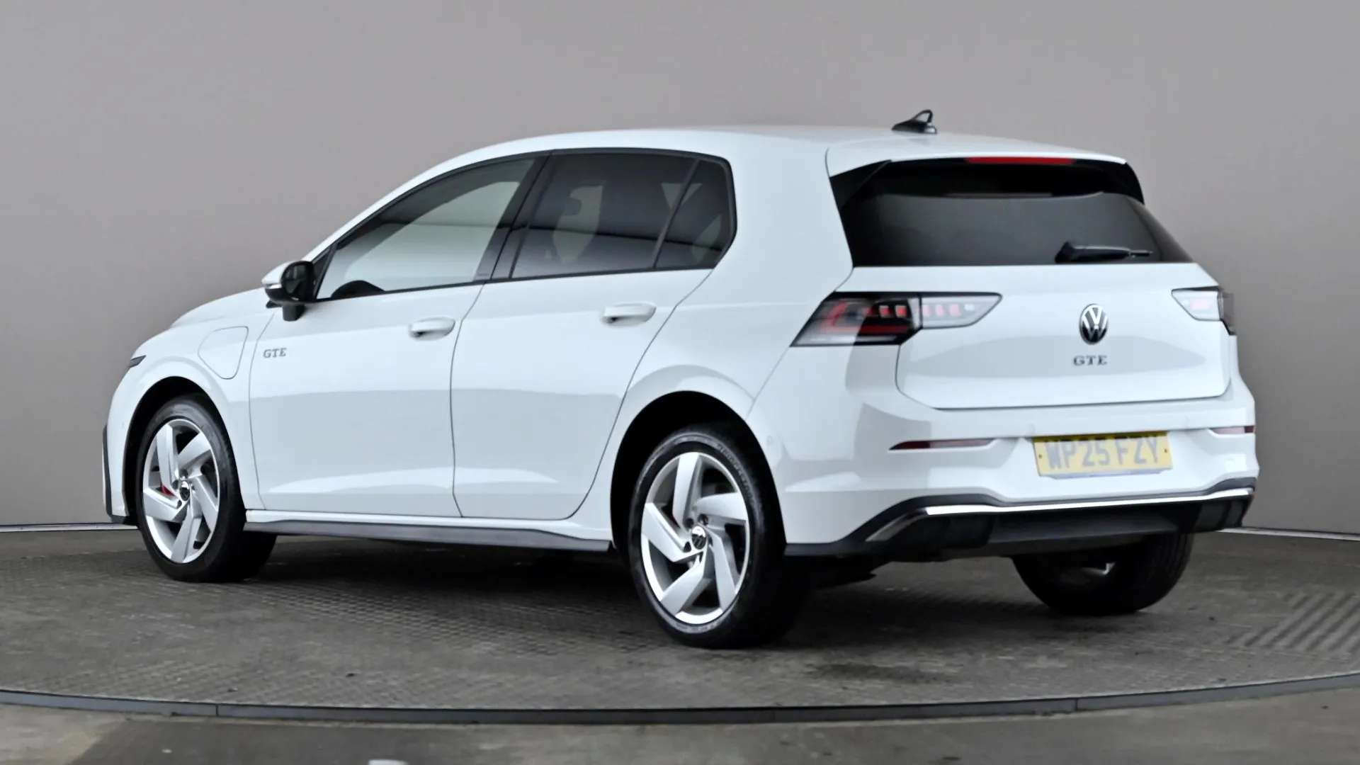 A 2025 VOLKSWAGEN GOLF 1.5 TSI 272 GTE eHybrid DSG A 2025 VOLKSWAGEN GOLF 1.5 TSI 272 GTE eHybrid DSG