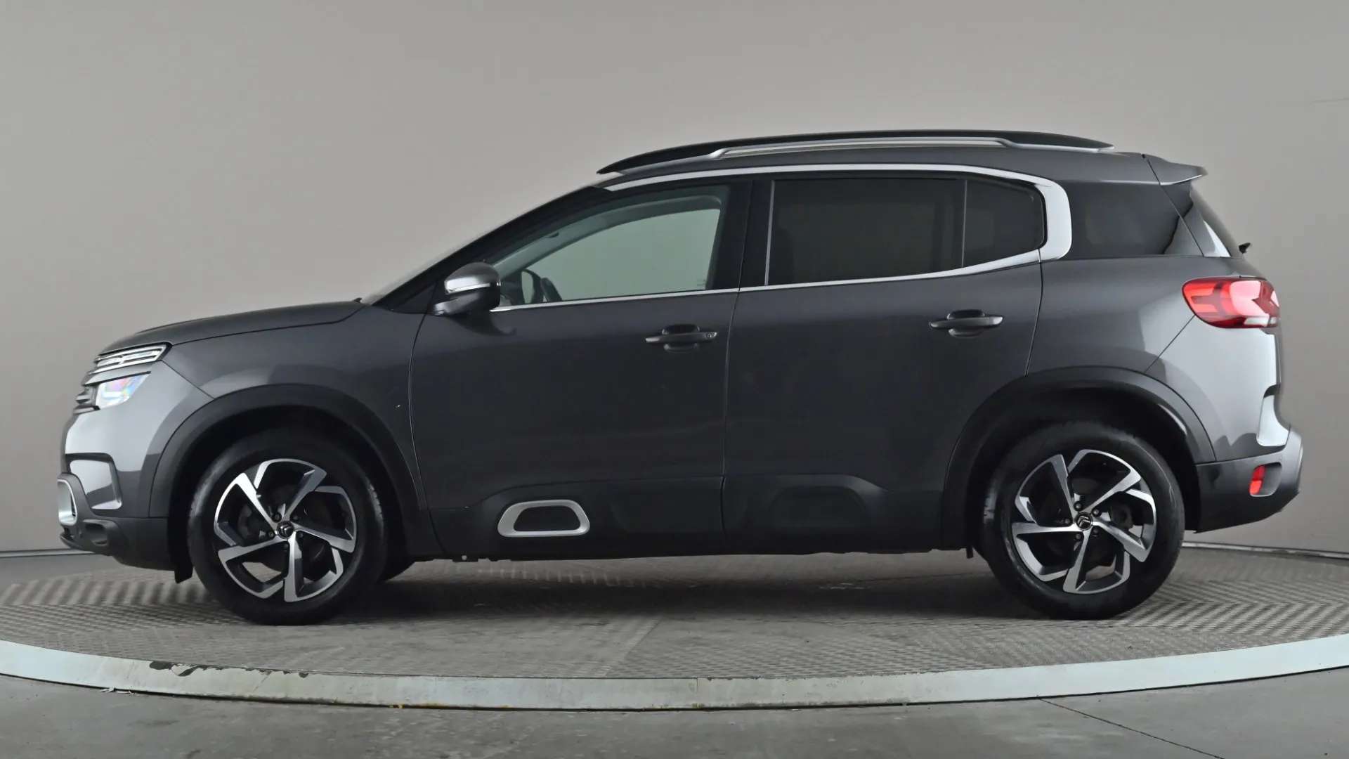 A 2022 CITROEN C5 AIRCROSS 1.2 PureTech 130 Shine A 2022 CITROEN C5 AIRCROSS 1.2 PureTech 130 Shine