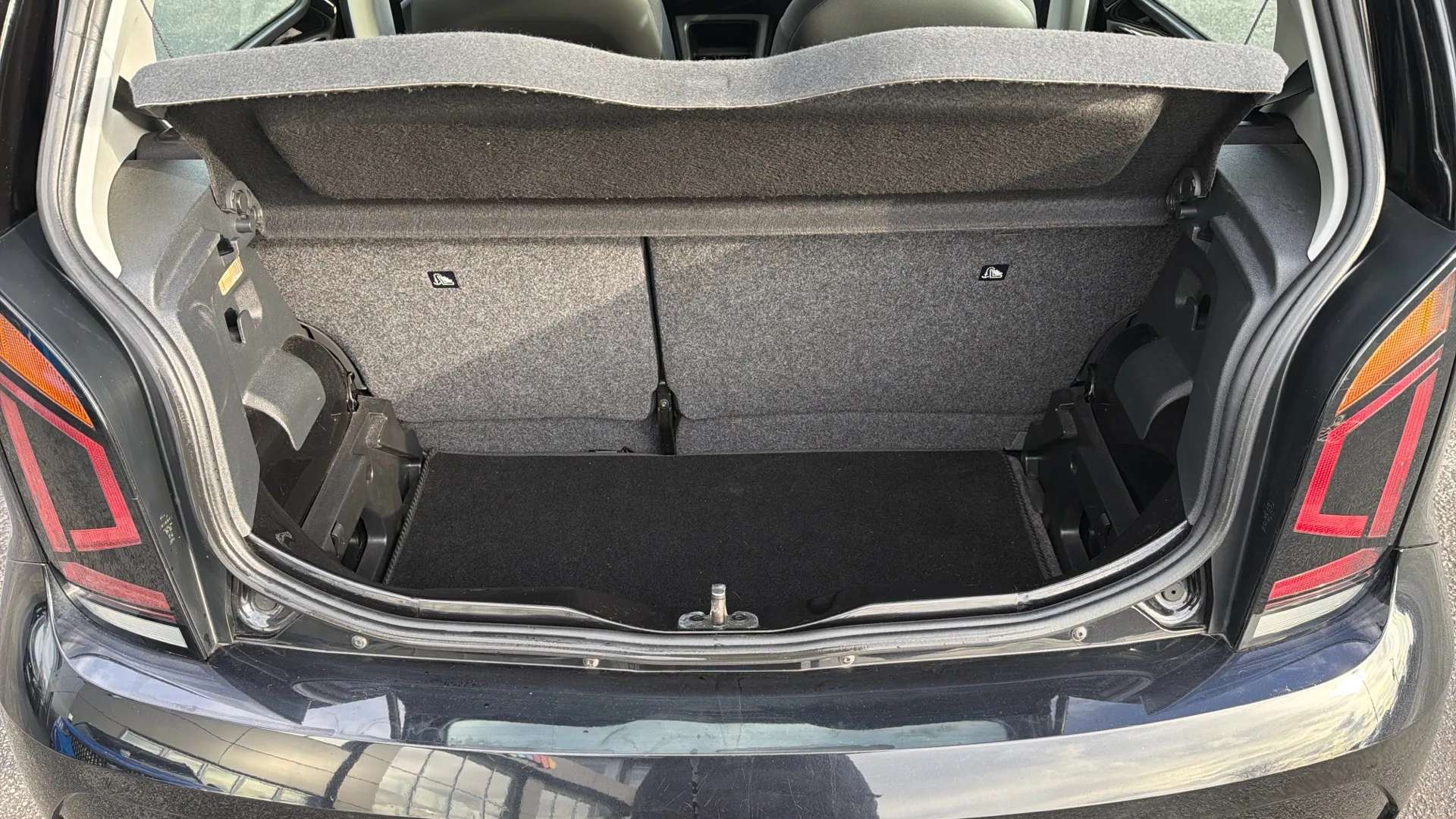 2019 VOLKSWAGEN UP 2019 VOLKSWAGEN UP