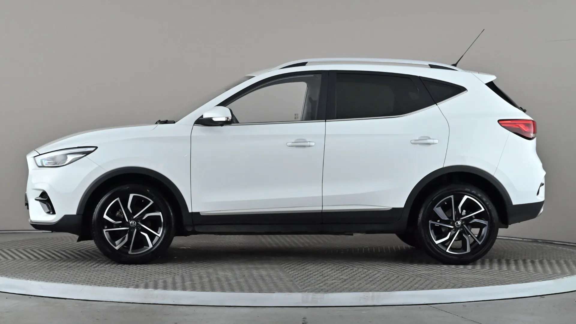 A 2024 MG MOTOR UK ZS 1.5 VTi-TECH Exclusive A 2024 MG MOTOR UK ZS 1.5 VTi-TECH Exclusive