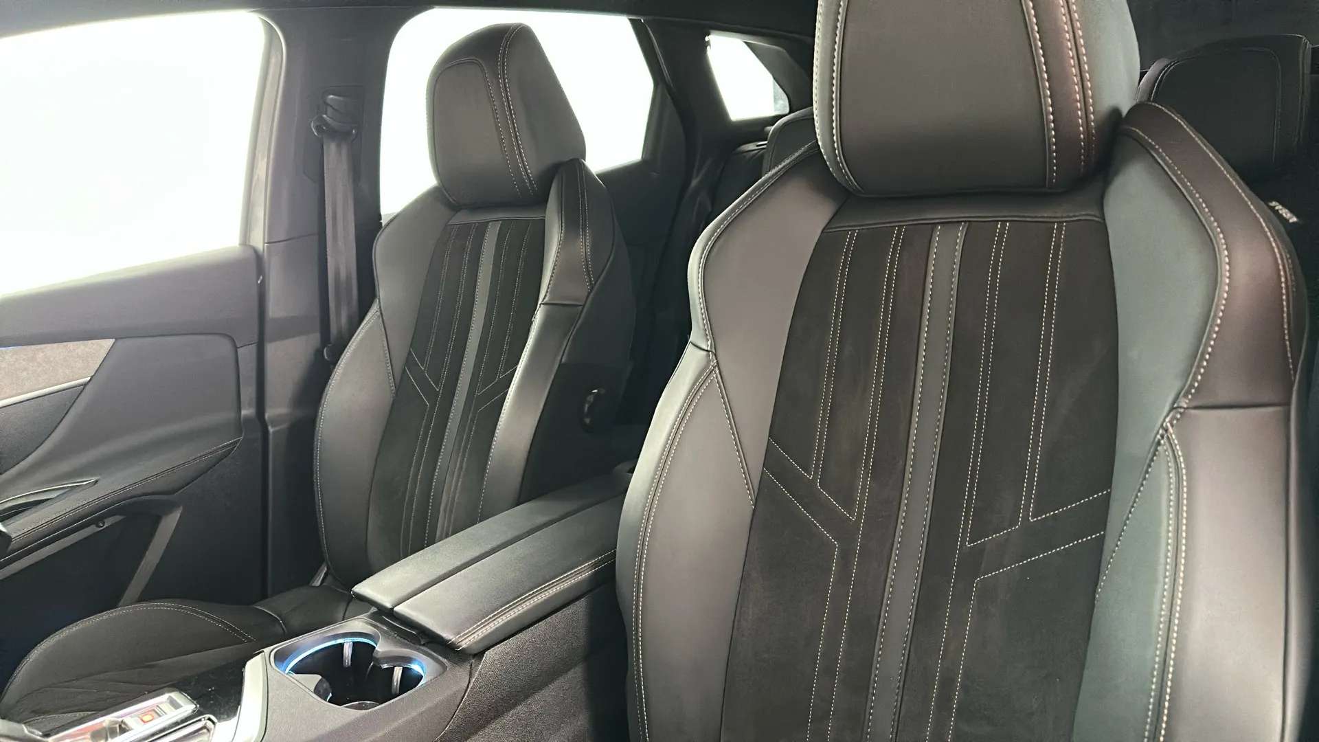 2021 PEUGEOT 3008 2021 PEUGEOT 3008