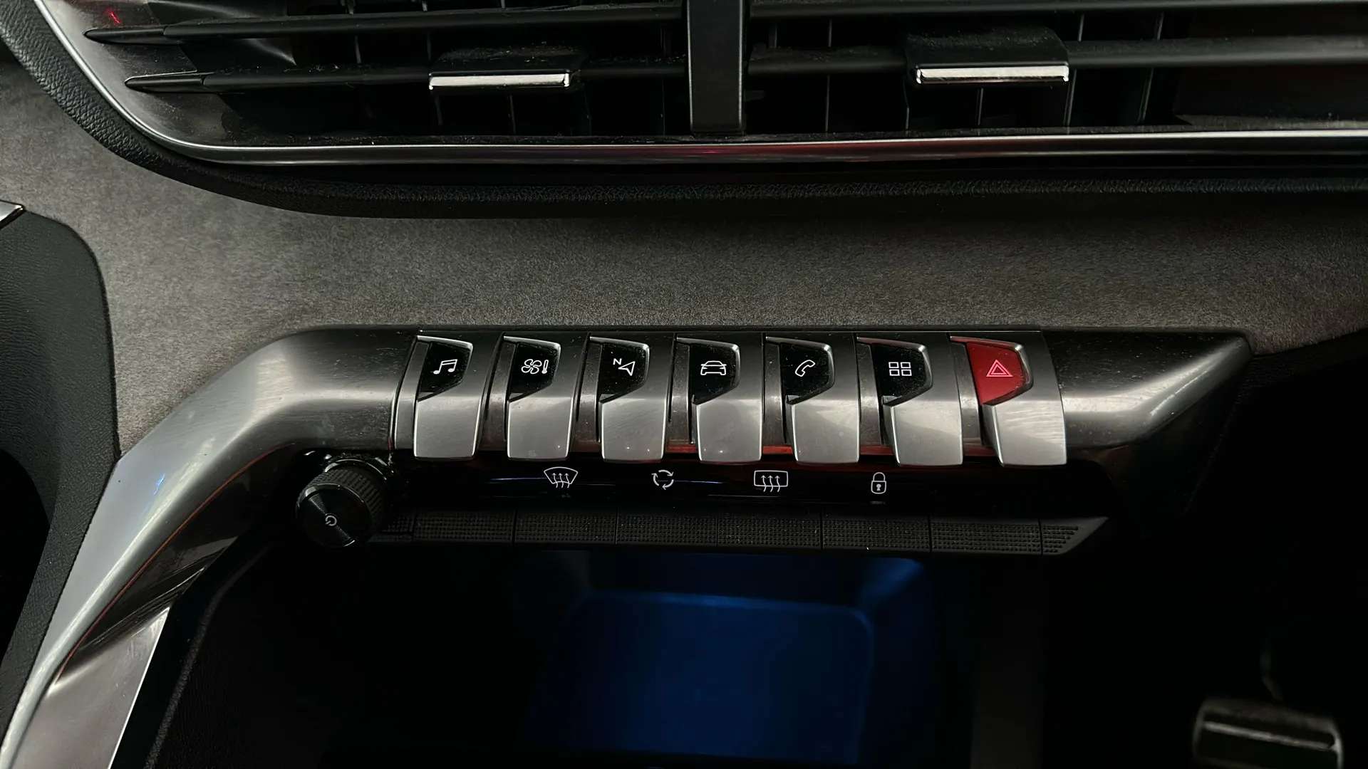 2021 PEUGEOT 3008 2021 PEUGEOT 3008