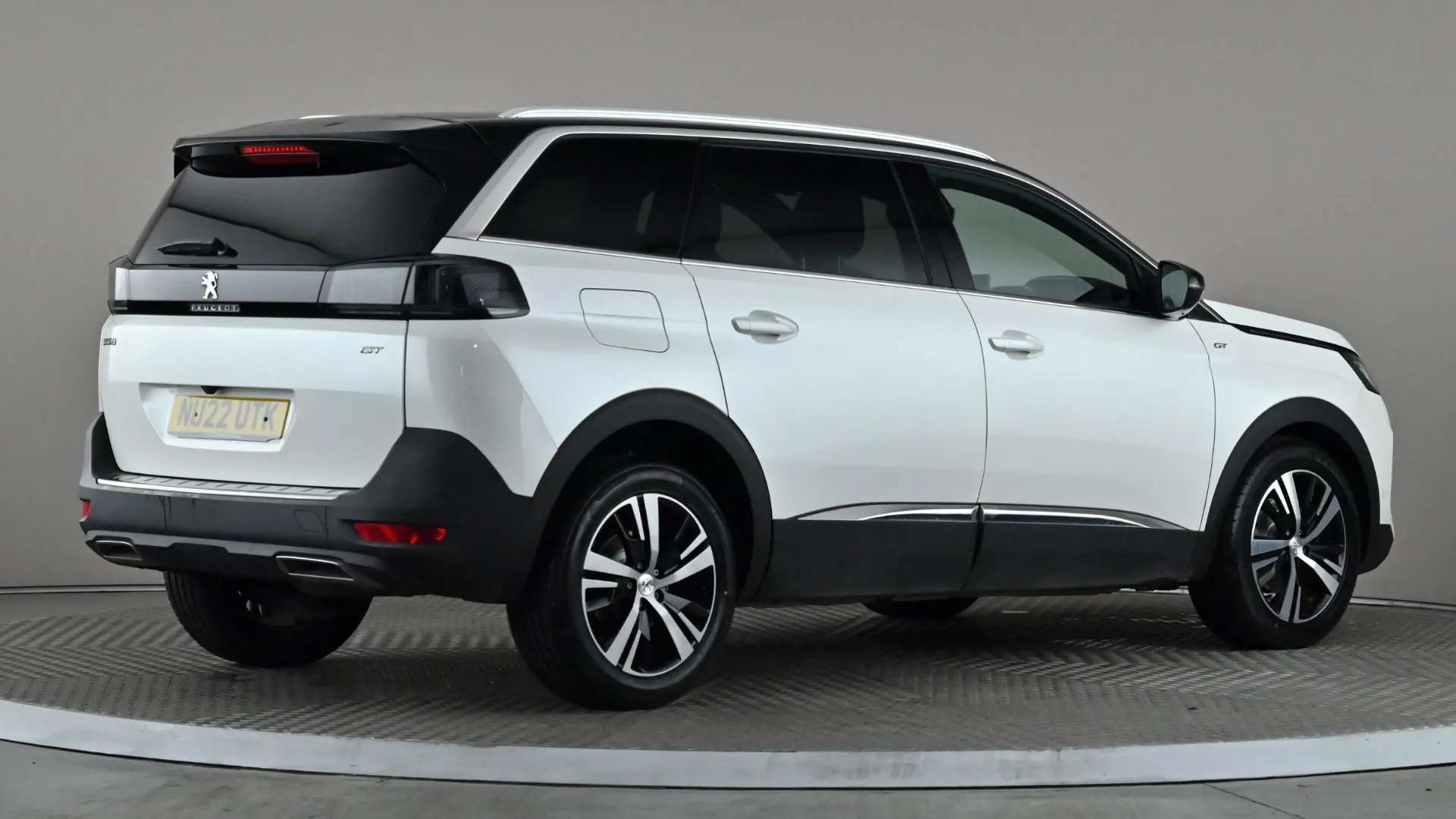 2022 PEUGEOT 5008 2022 PEUGEOT 5008