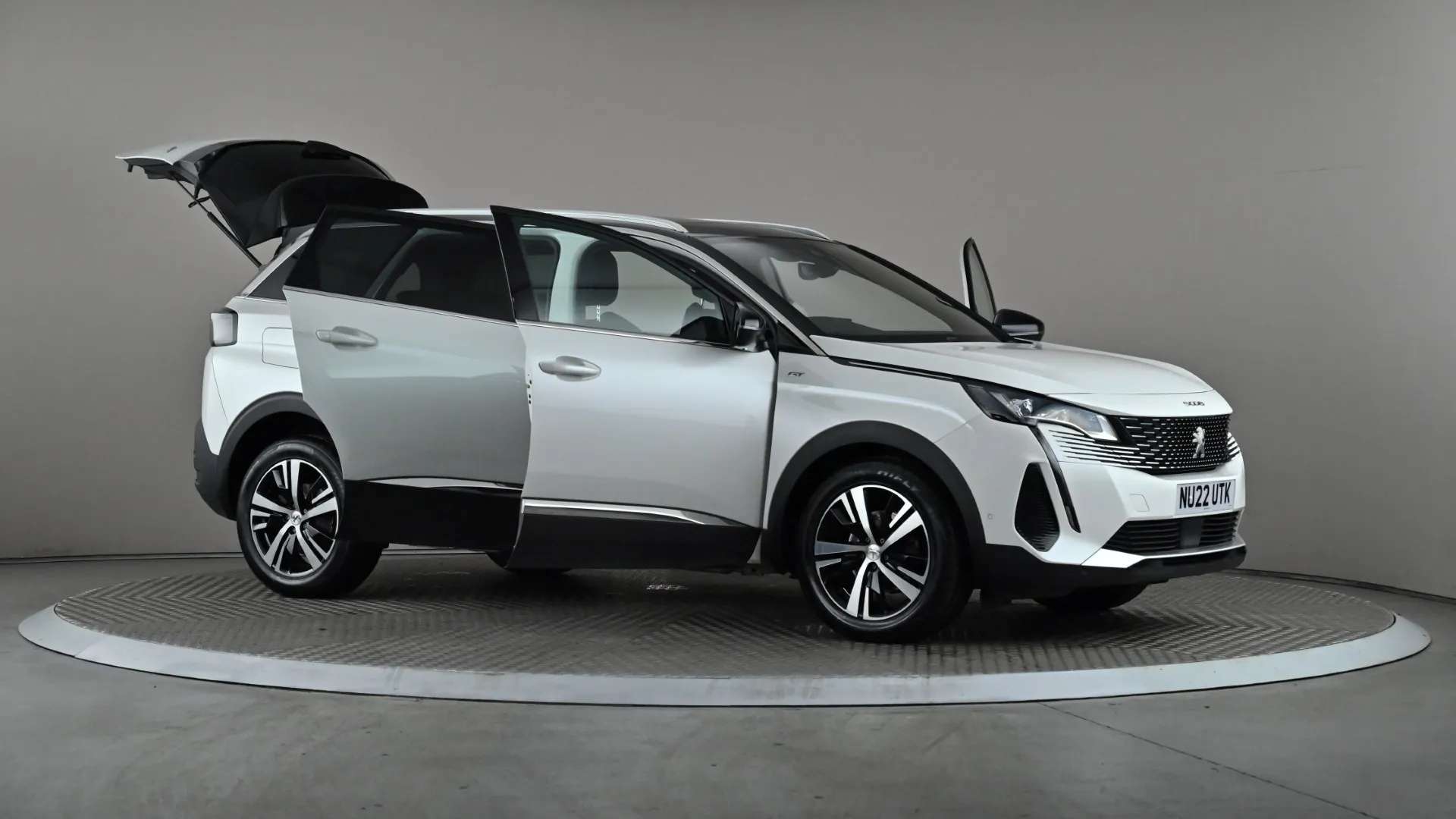 2022 PEUGEOT 5008 2022 PEUGEOT 5008
