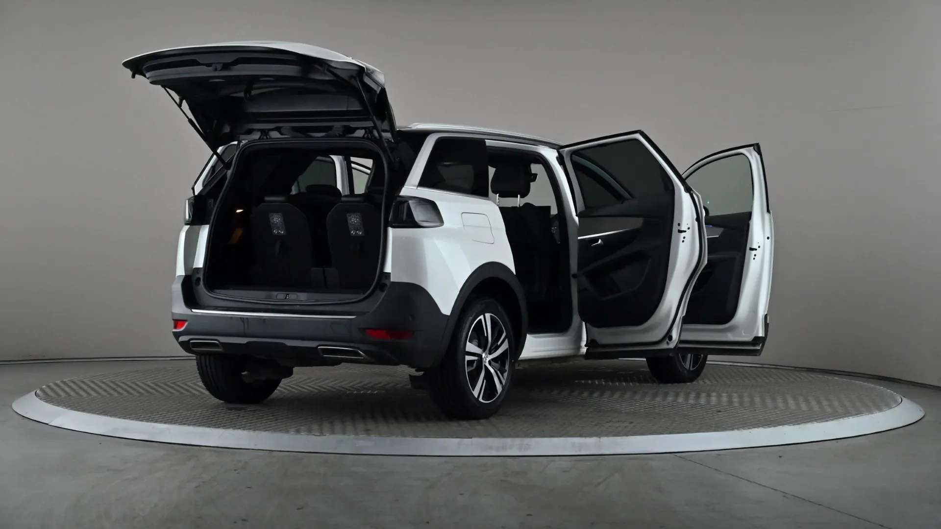 2022 PEUGEOT 5008 2022 PEUGEOT 5008