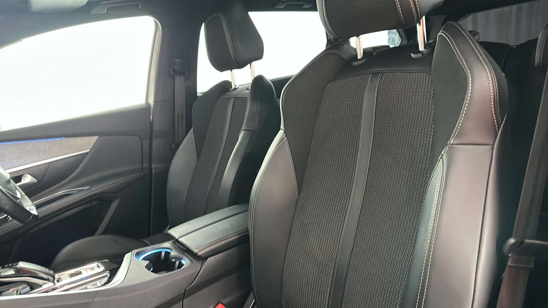 2022 PEUGEOT 5008 2022 PEUGEOT 5008