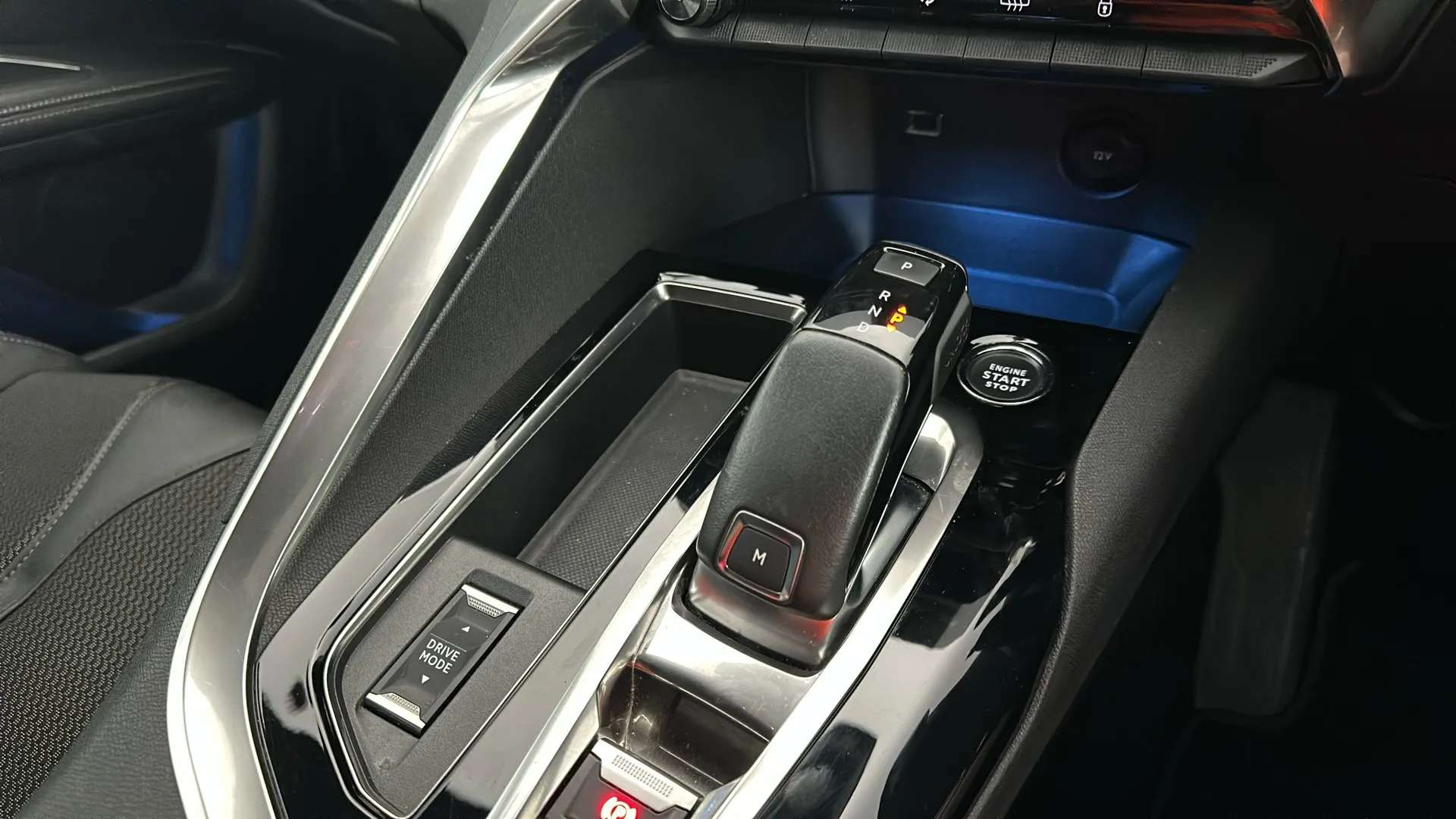 2022 PEUGEOT 5008 2022 PEUGEOT 5008