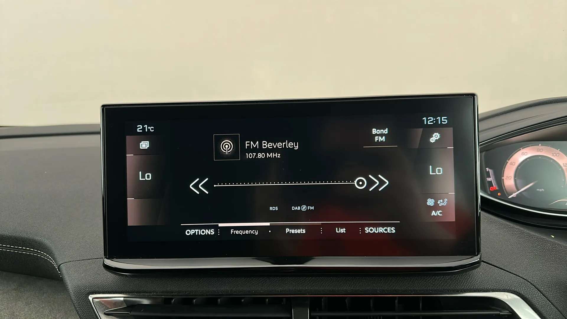 2022 PEUGEOT 5008 2022 PEUGEOT 5008