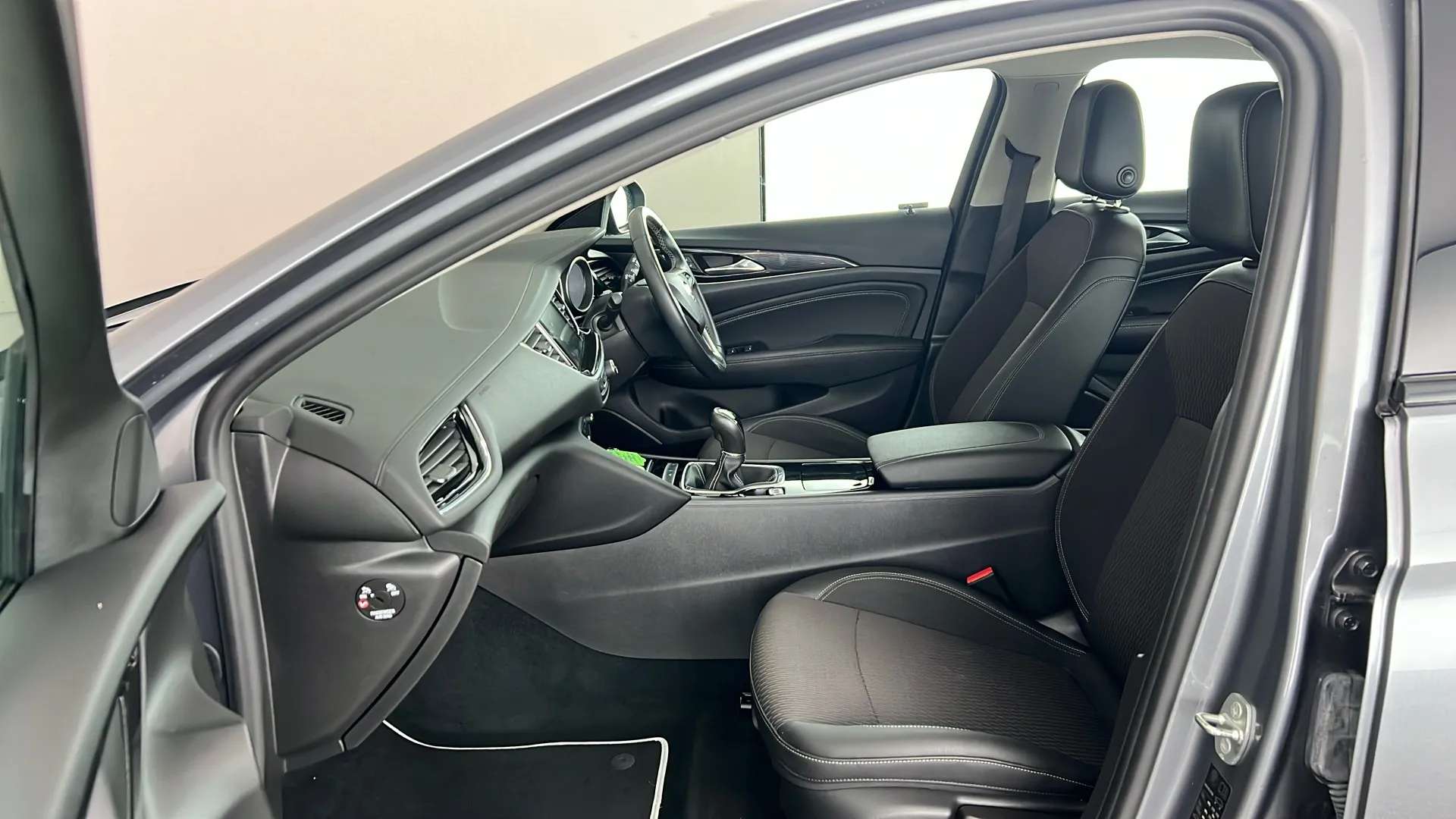 2018 VAUXHALL INSIGNIA GRAND SPORT 2018 VAUXHALL INSIGNIA GRAND SPORT