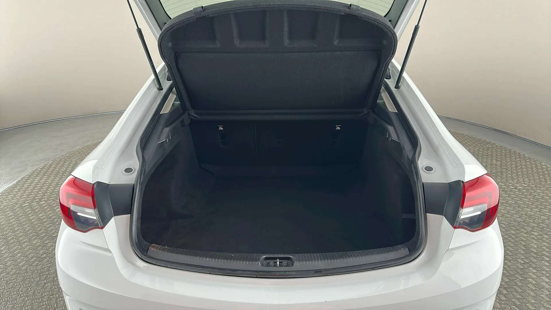 2017 VAUXHALL INSIGNIA 2017 VAUXHALL INSIGNIA