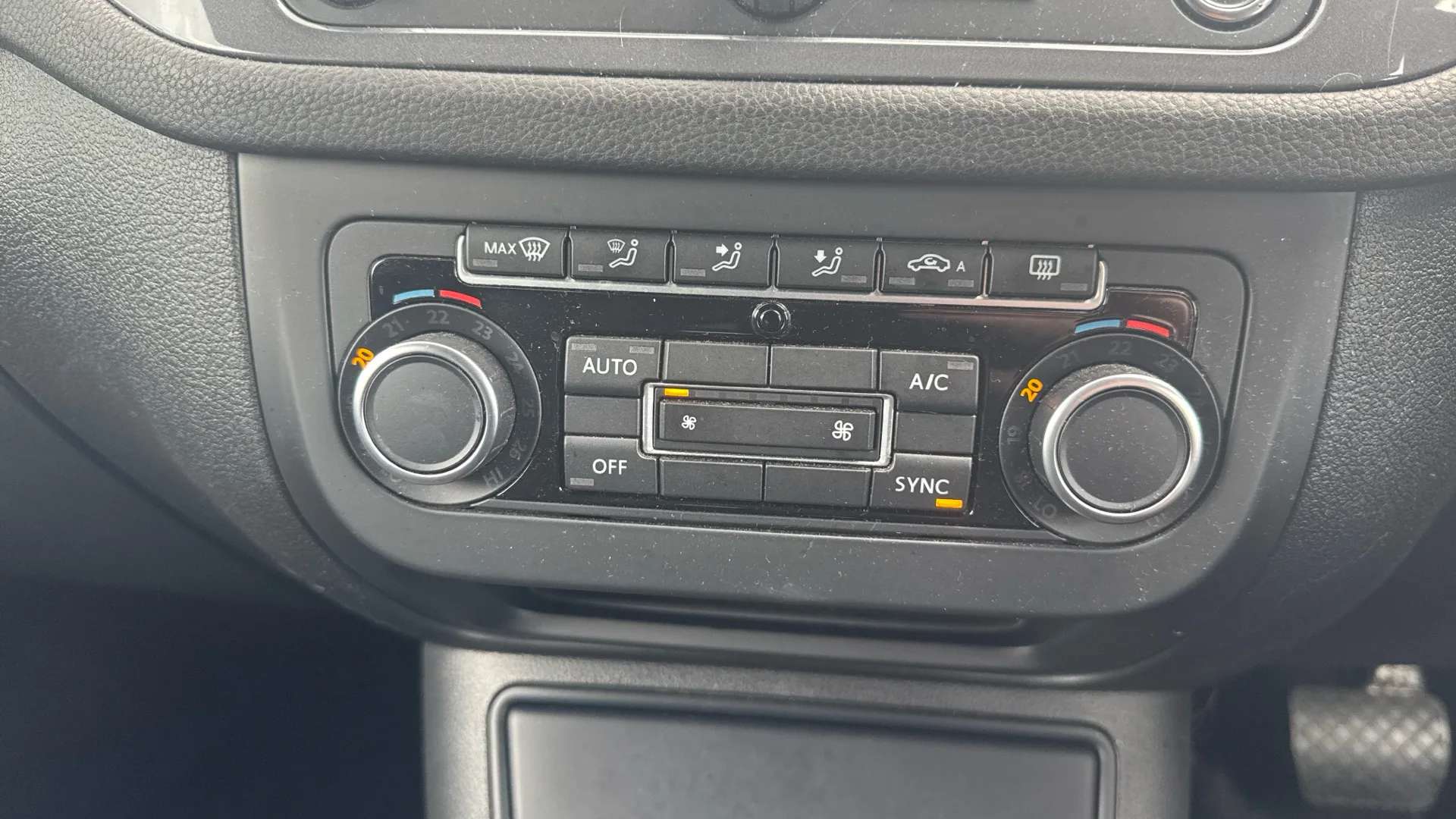 2013 VOLKSWAGEN TIGUAN 2013 VOLKSWAGEN TIGUAN