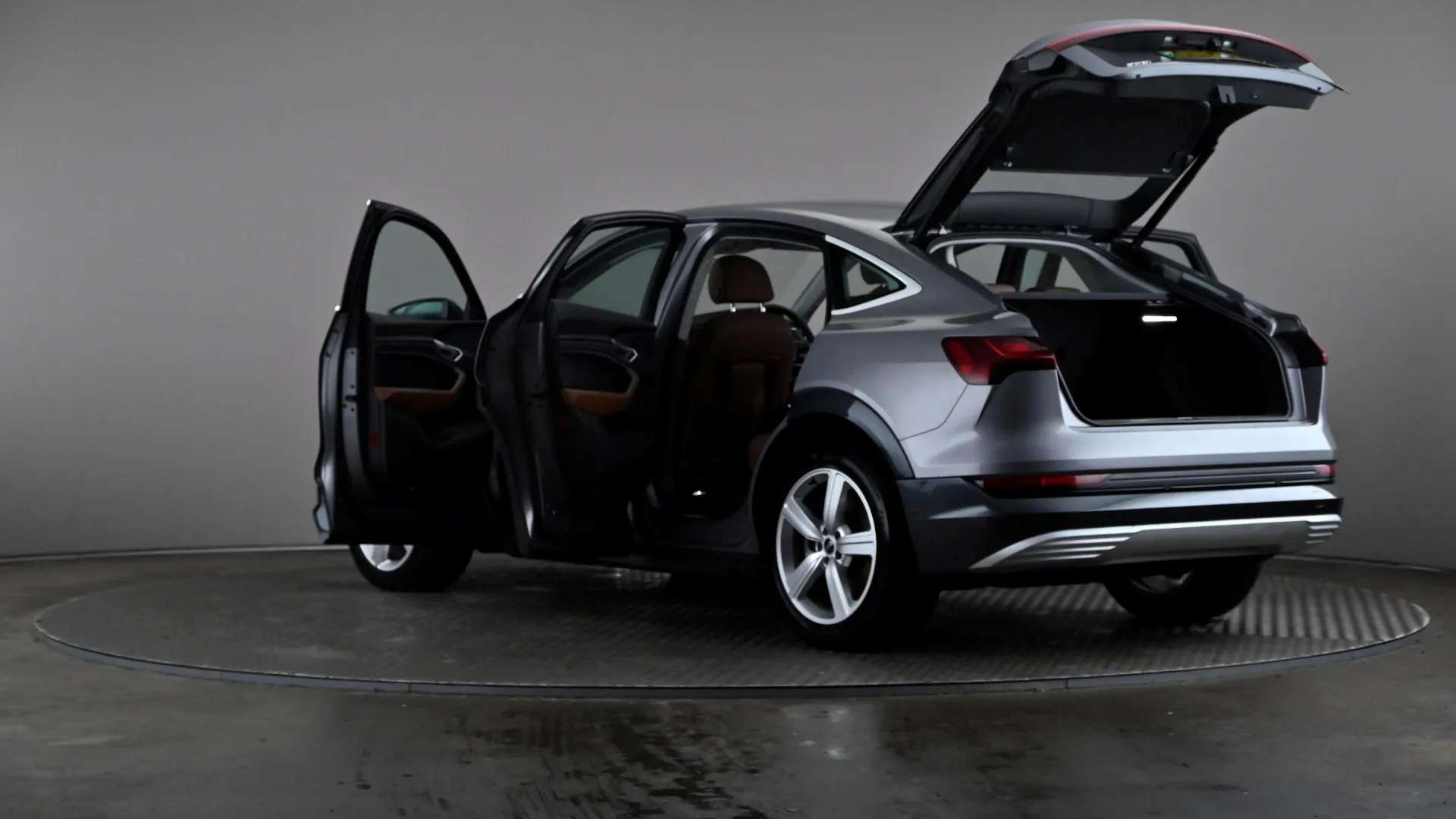 2022 AUDI E-TRON 2022 AUDI E-TRON