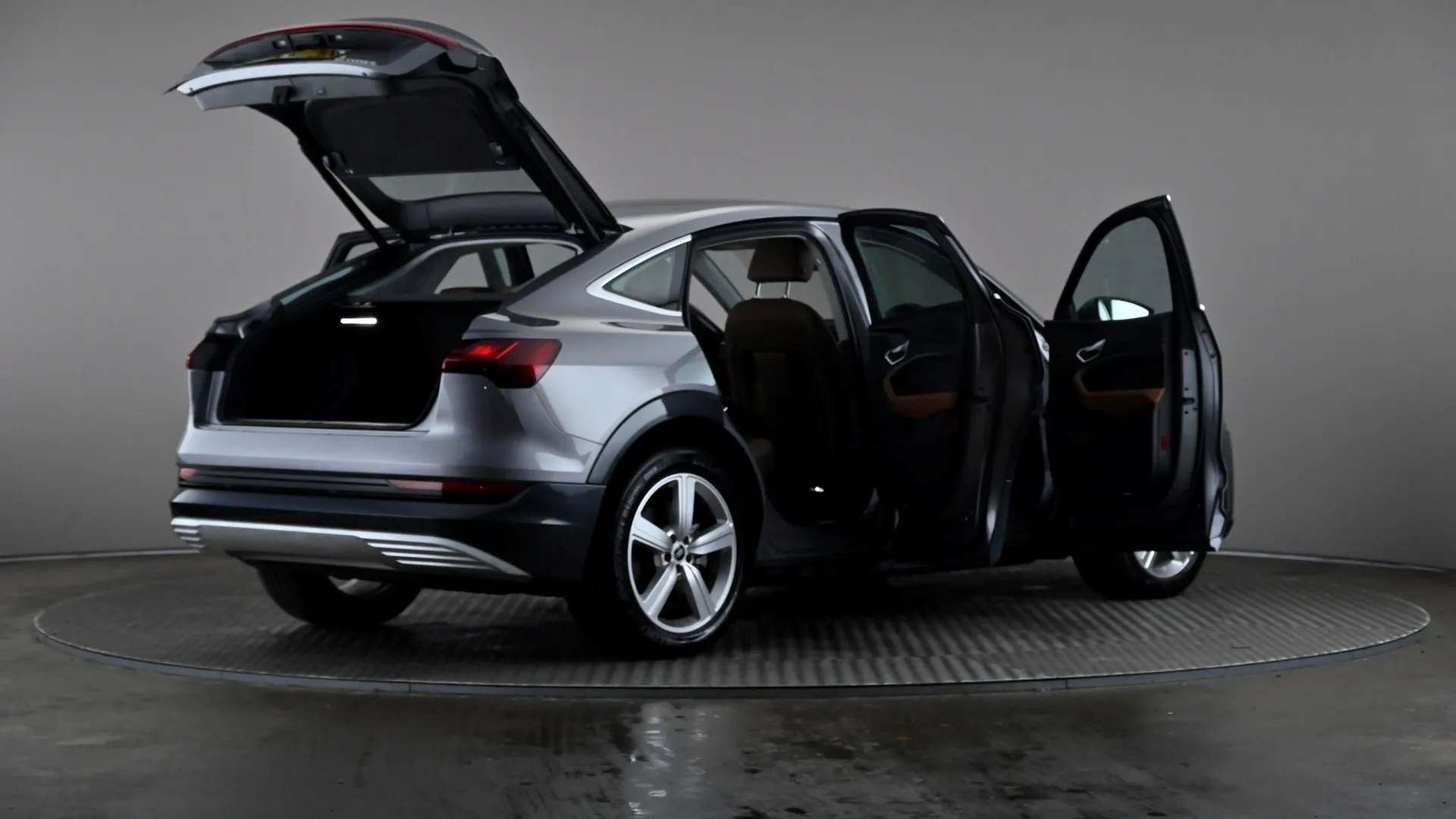 2022 AUDI E-TRON 2022 AUDI E-TRON