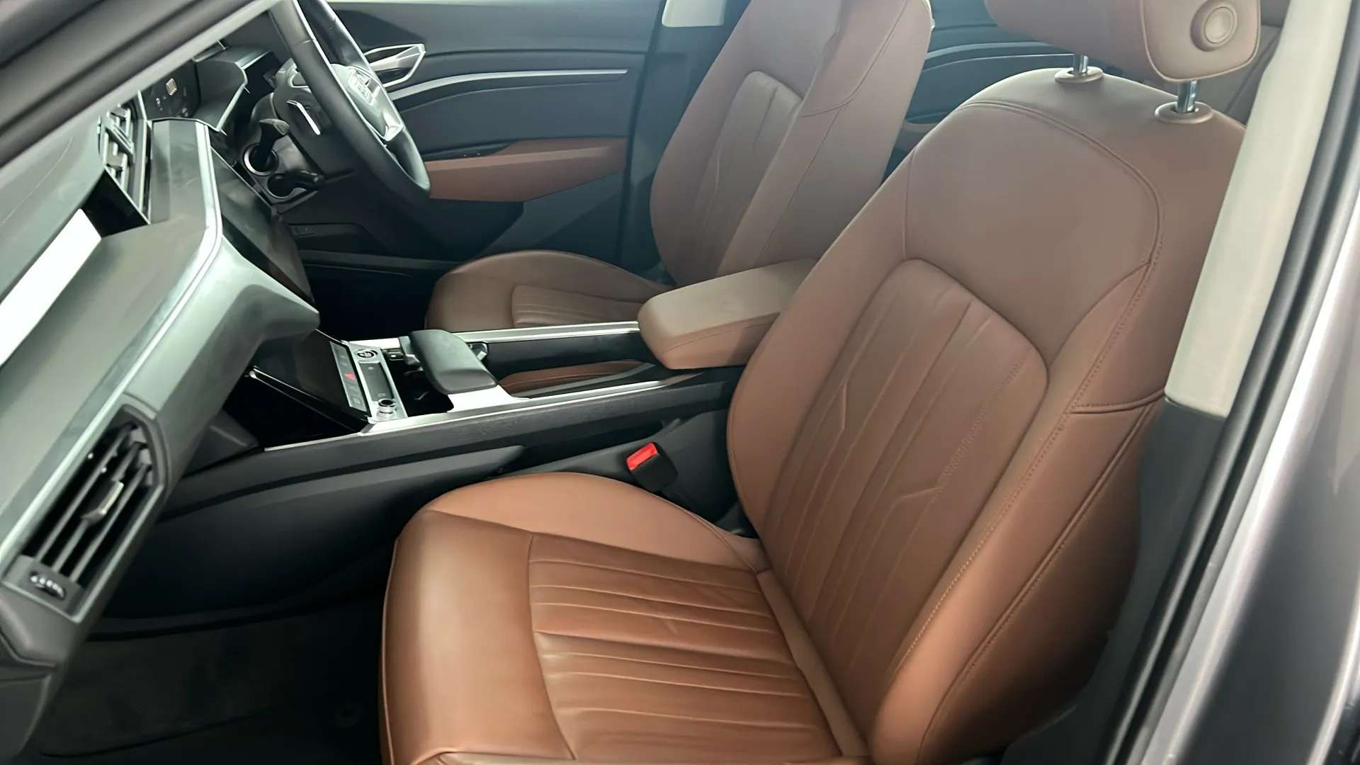 2022 AUDI E-TRON 2022 AUDI E-TRON