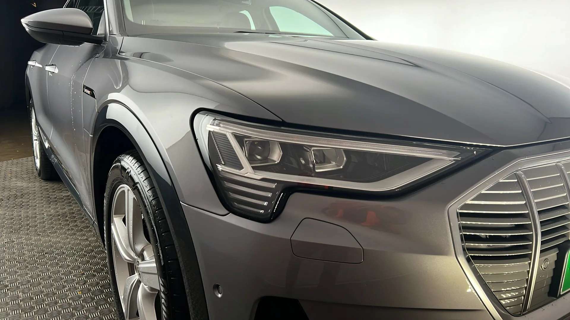 2022 AUDI E-TRON 2022 AUDI E-TRON