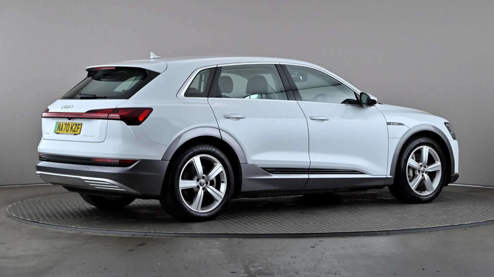 2020 AUDI E-TRON 2020 AUDI E-TRON