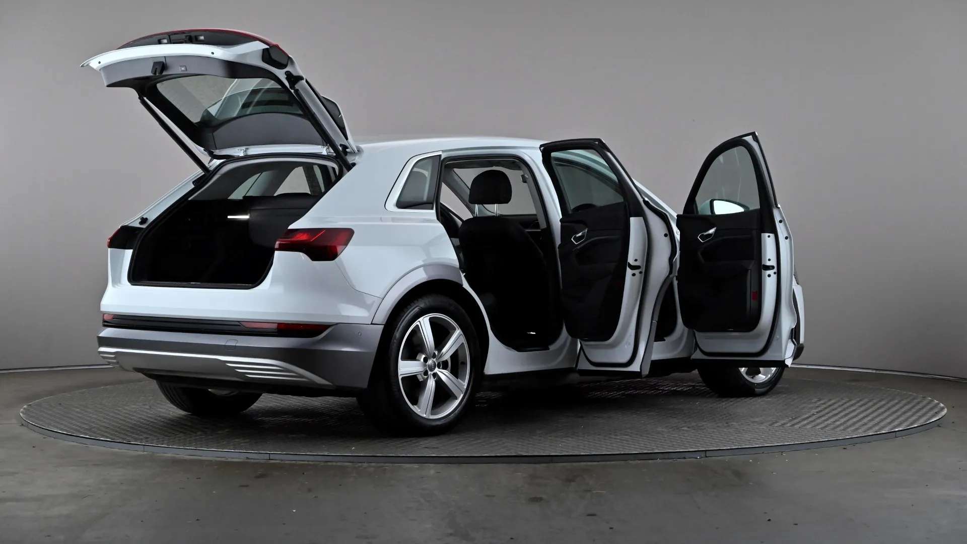 2020 AUDI E-TRON 2020 AUDI E-TRON