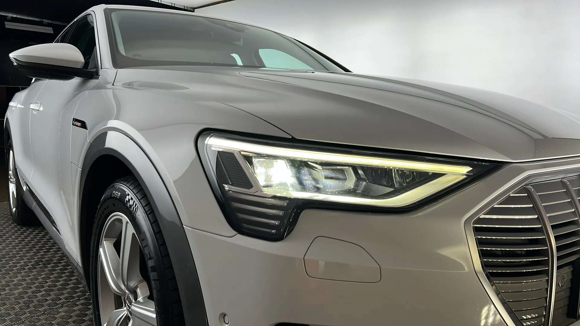 2020 AUDI E-TRON 2020 AUDI E-TRON