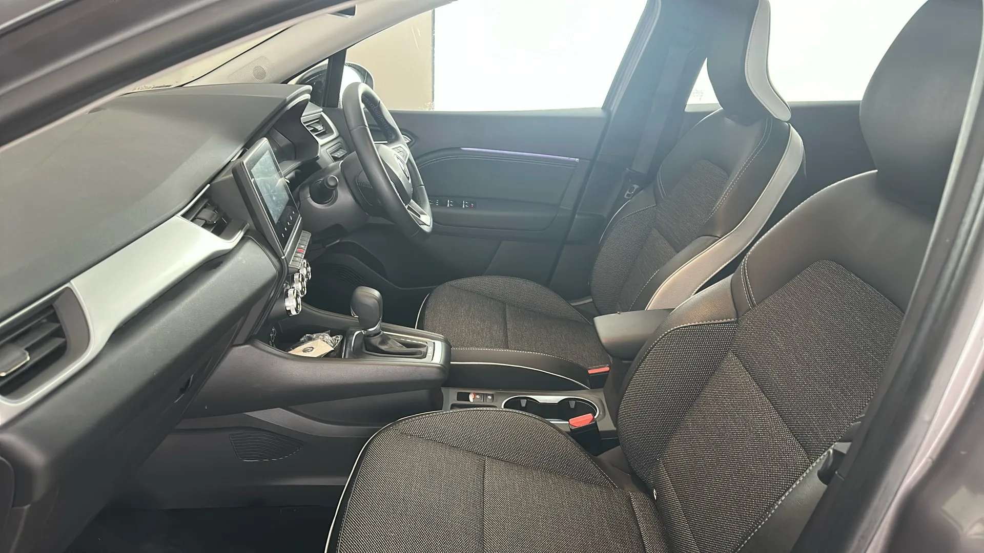 2024 RENAULT CAPTUR 2024 RENAULT CAPTUR