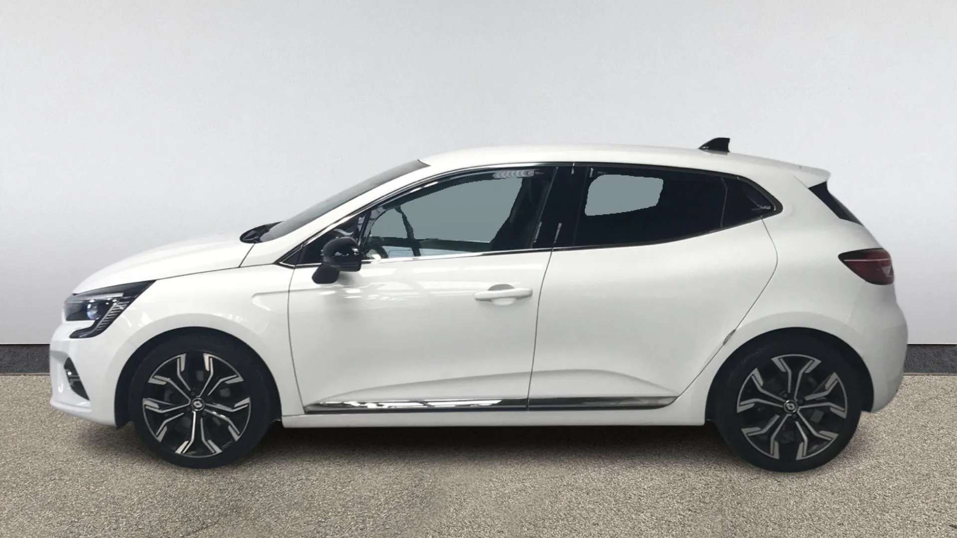A 2023 RENAULT CLIO 1.6 E-TECH full hybrid 145 Techno Auto A 2023 RENAULT CLIO 1.6 E-TECH full hybrid 145 Techno Auto