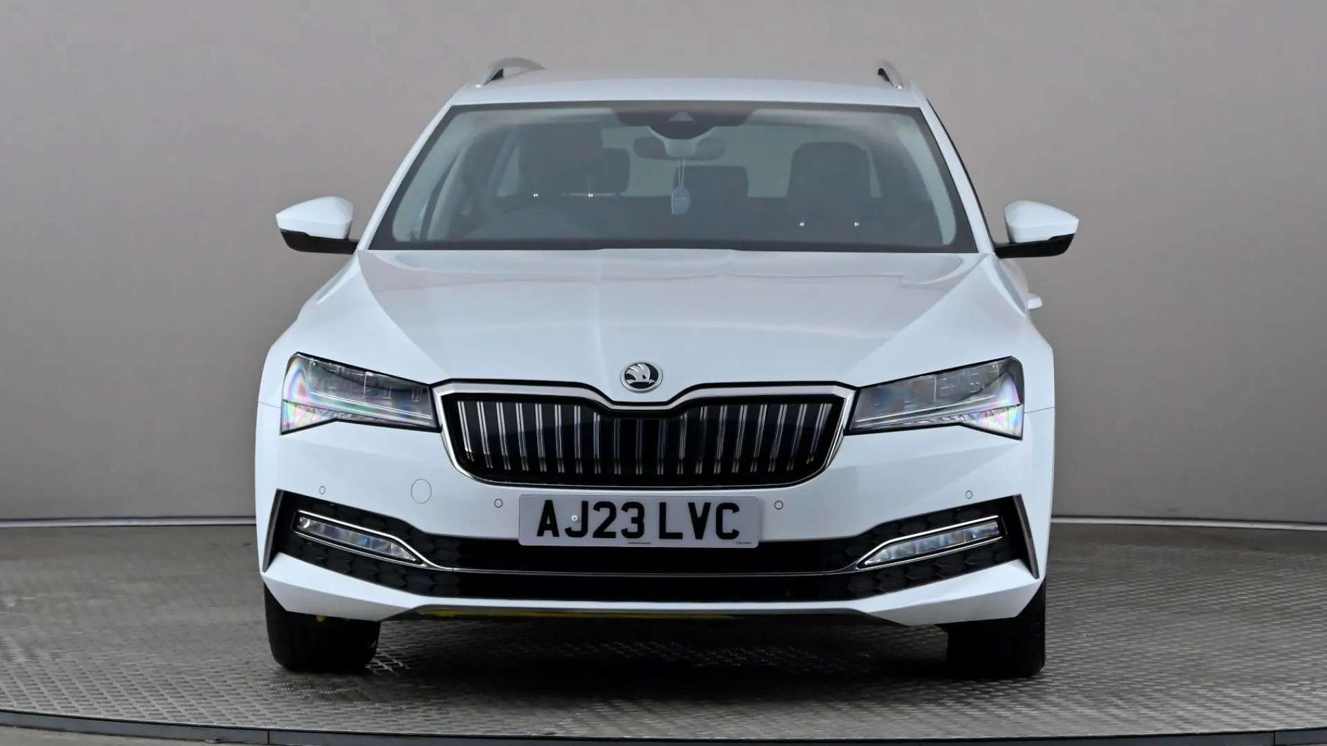 A 2023 SKODA SUPERB 1.4 TSI iV SE Technology DSG A 2023 SKODA SUPERB 1.4 TSI iV SE Technology DSG