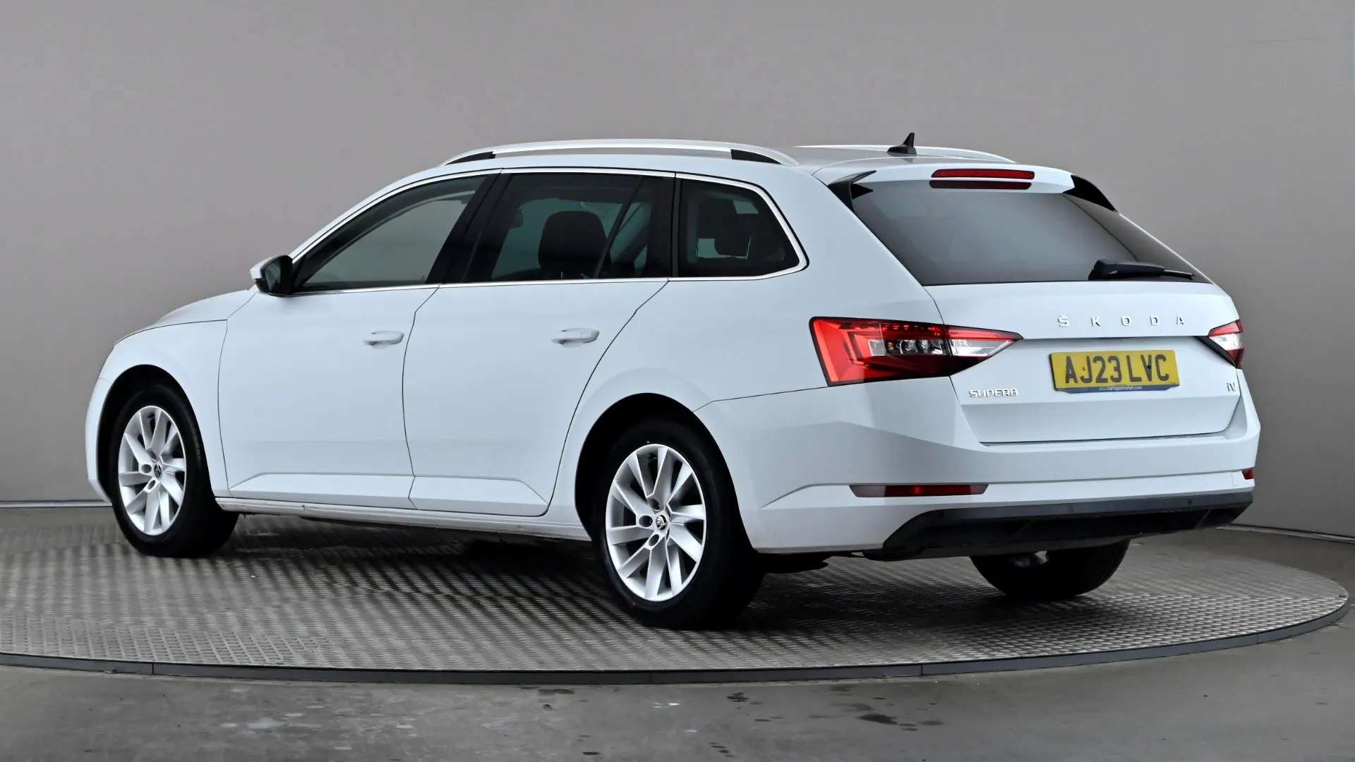 A 2023 SKODA SUPERB 1.4 TSI iV SE Technology DSG A 2023 SKODA SUPERB 1.4 TSI iV SE Technology DSG