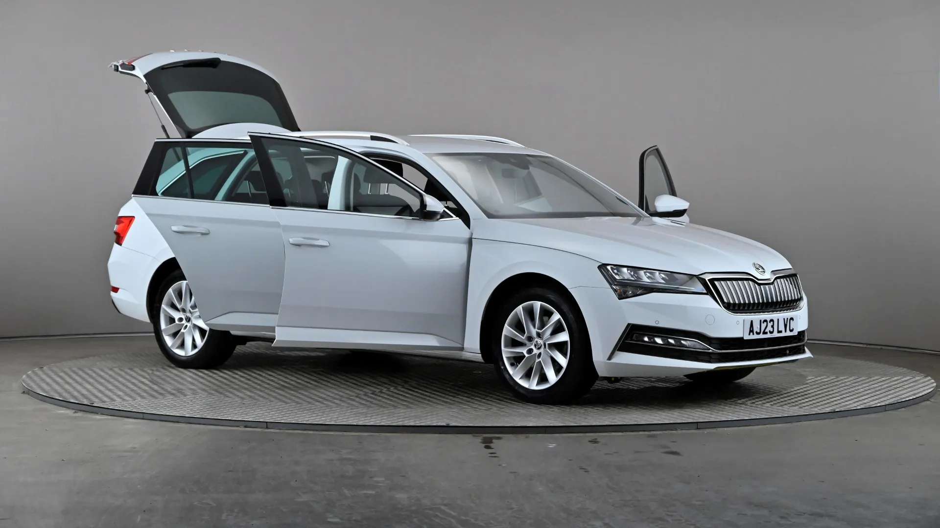 2023 SKODA SUPERB 2023 SKODA SUPERB