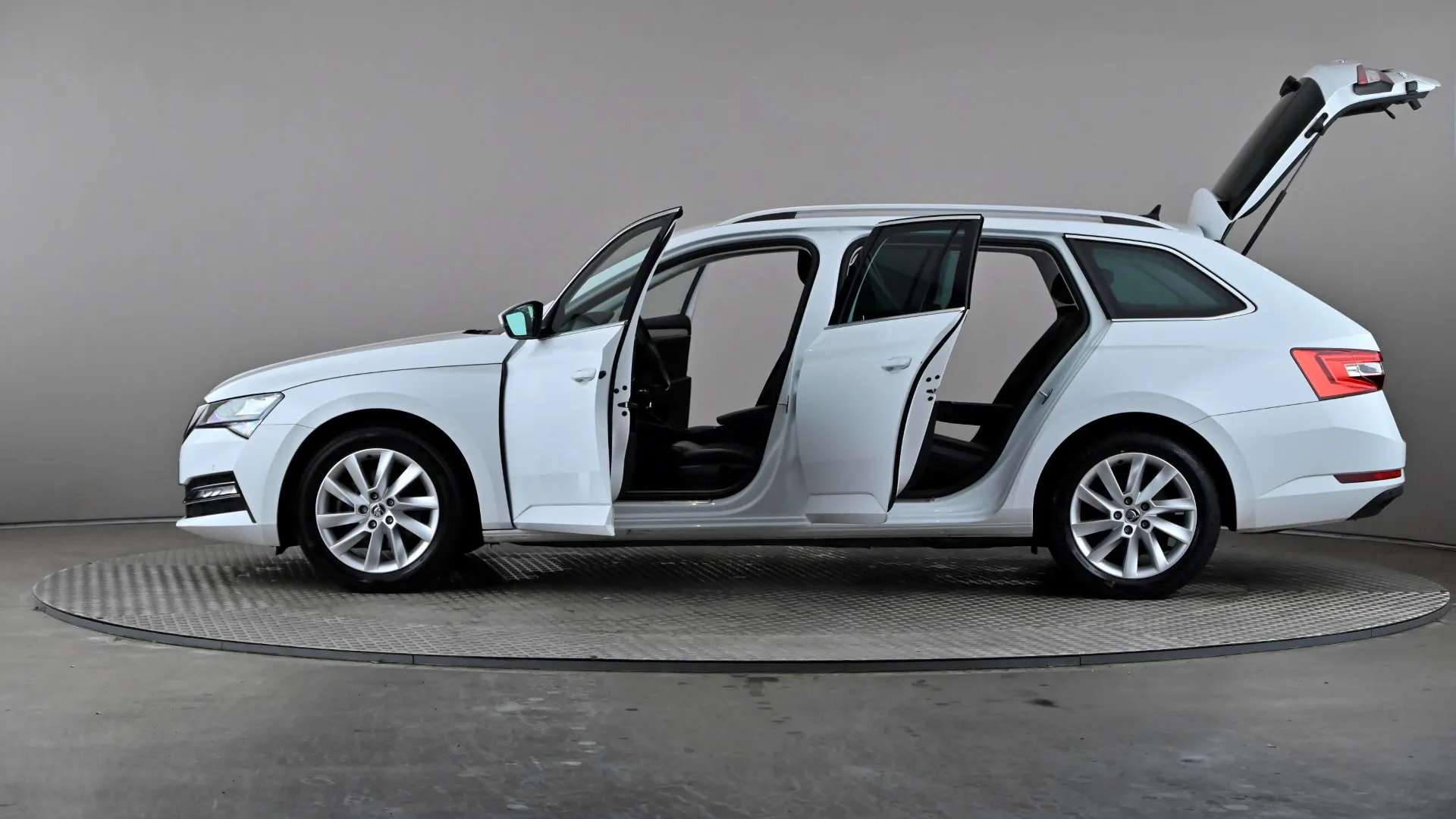 2023 SKODA SUPERB 2023 SKODA SUPERB