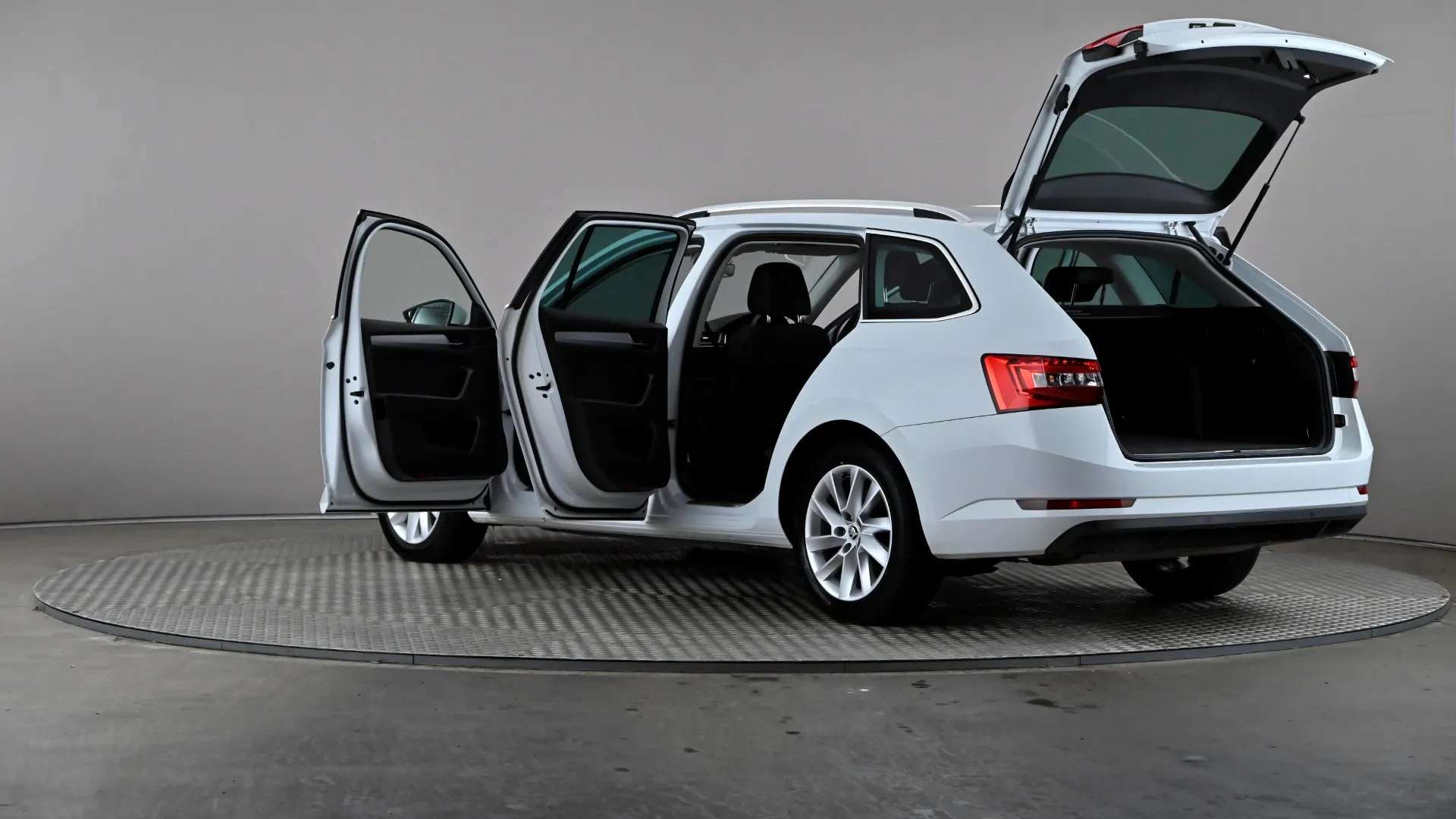 2023 SKODA SUPERB 2023 SKODA SUPERB