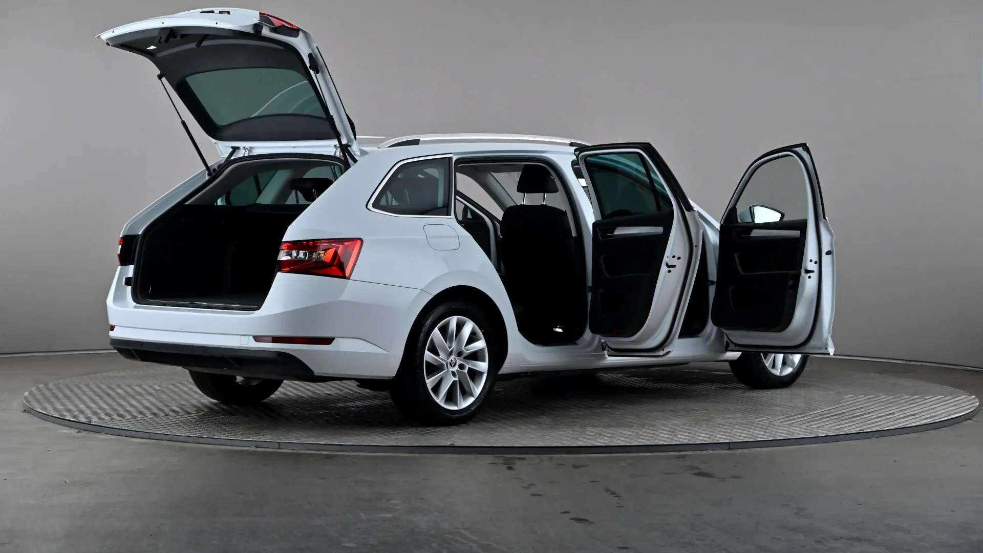 2023 SKODA SUPERB 2023 SKODA SUPERB